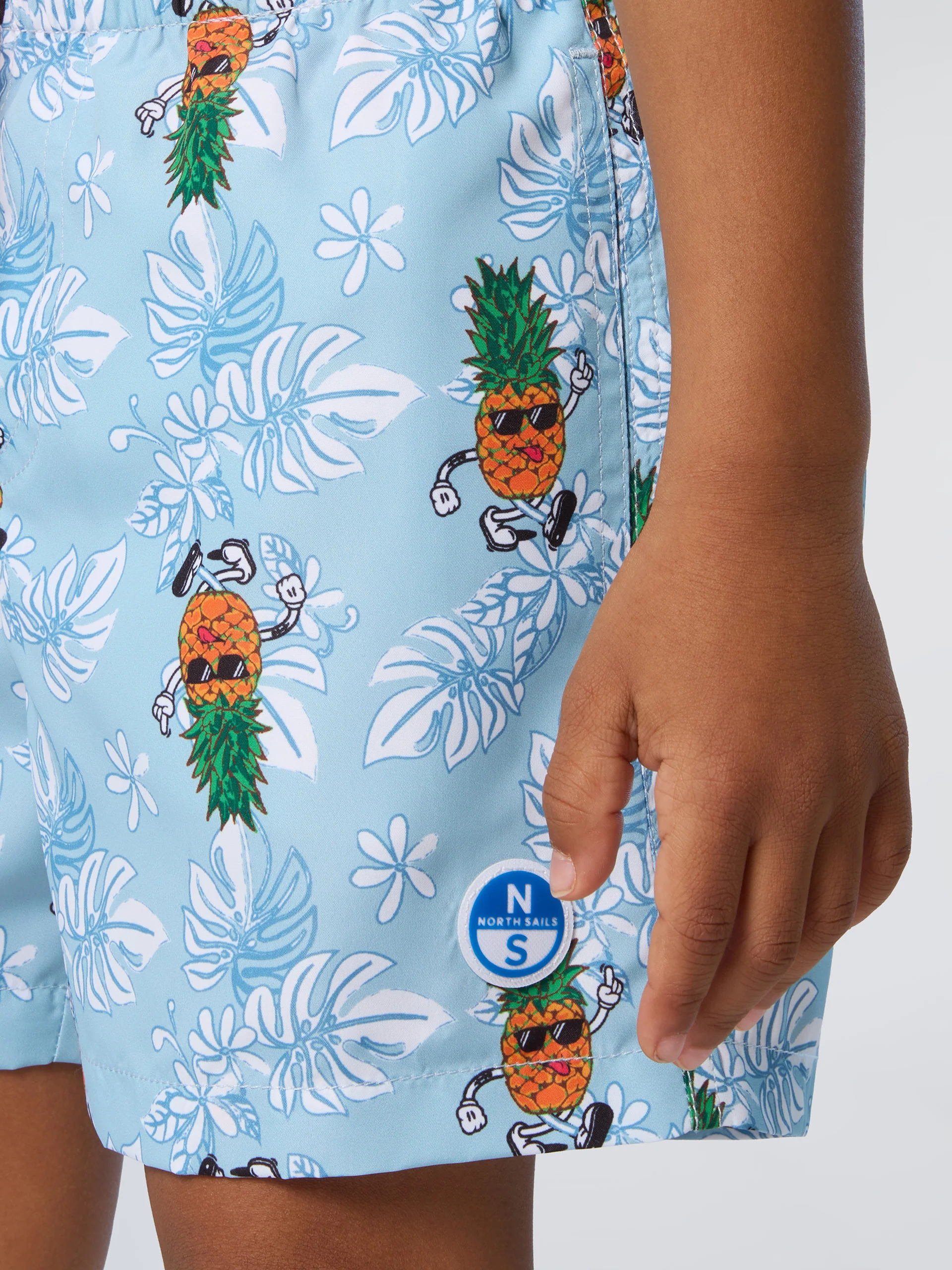 Swim shorts with graphic print - Image 17