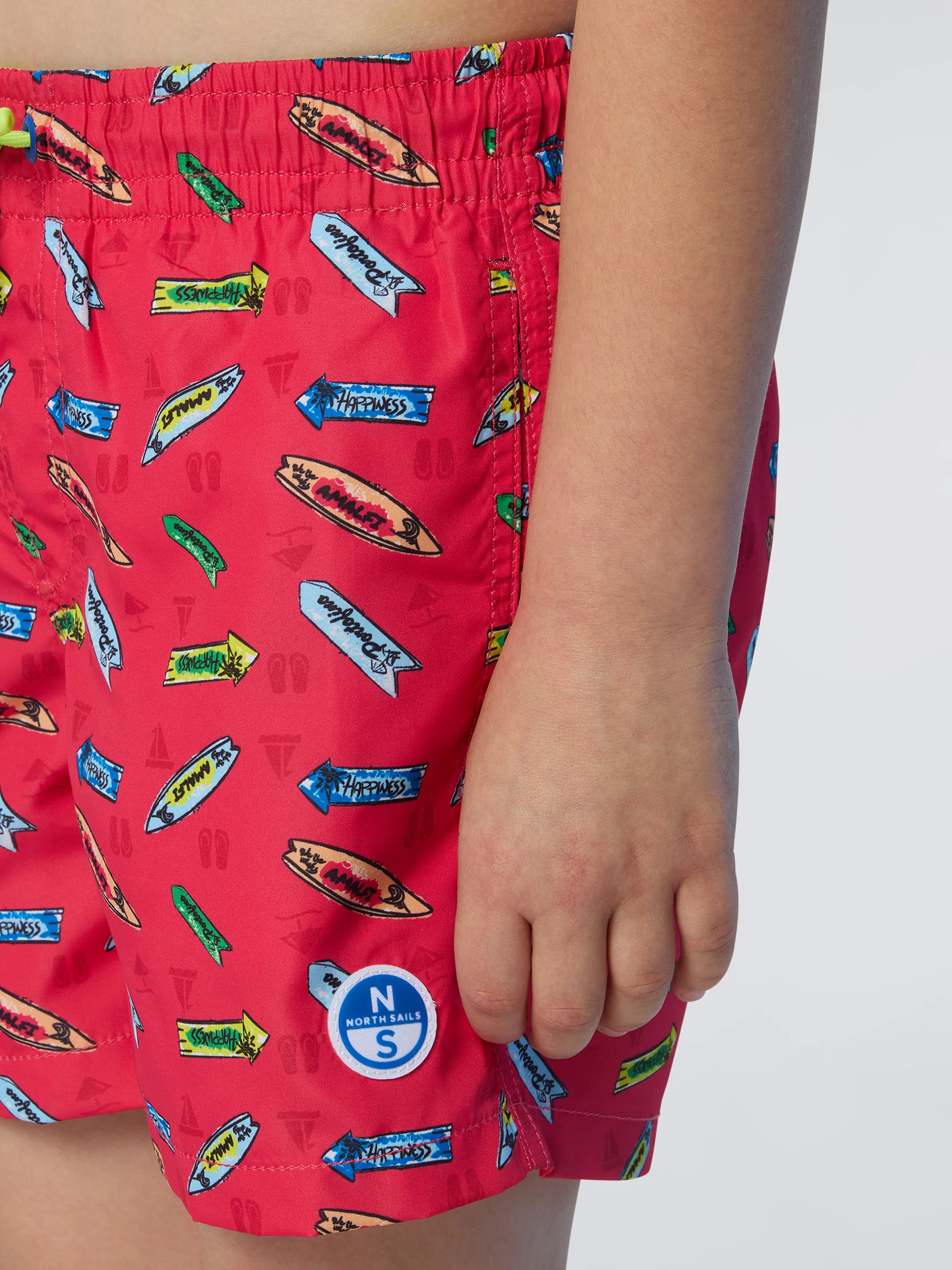Swim shorts with graphic print - Image 6