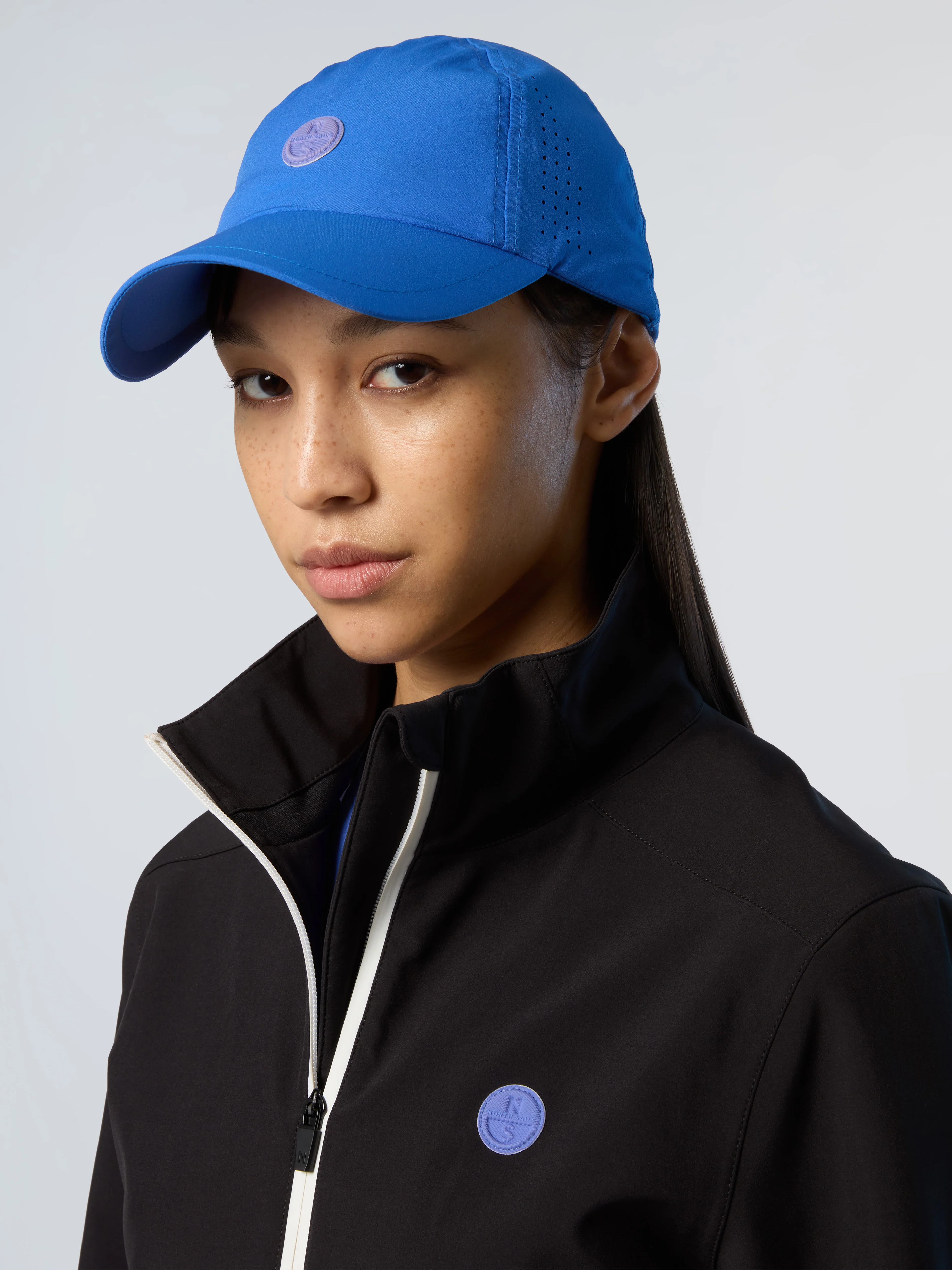 Microfiber cap with toggle - Image 4
