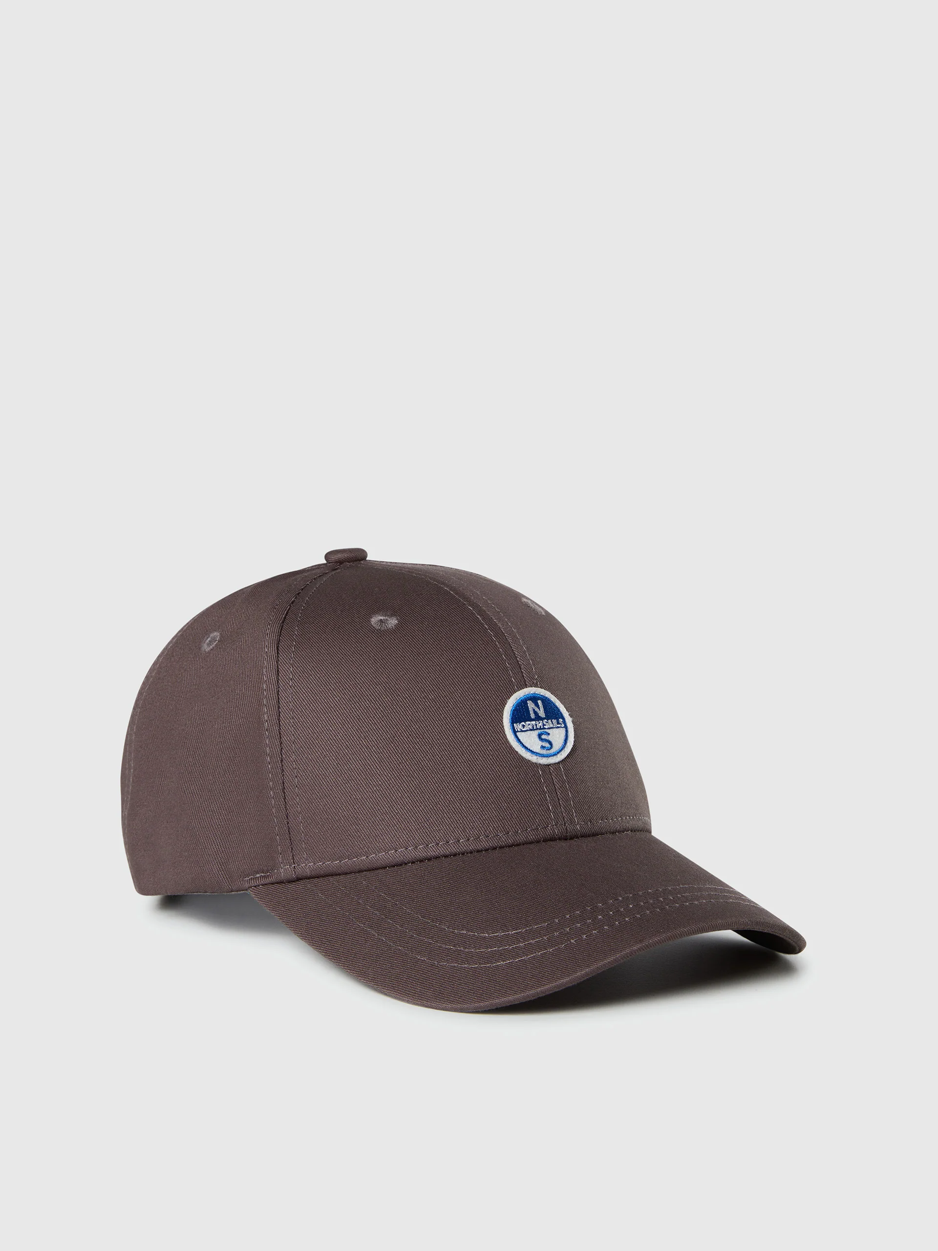 Baseball cap with logo patch - Image 6