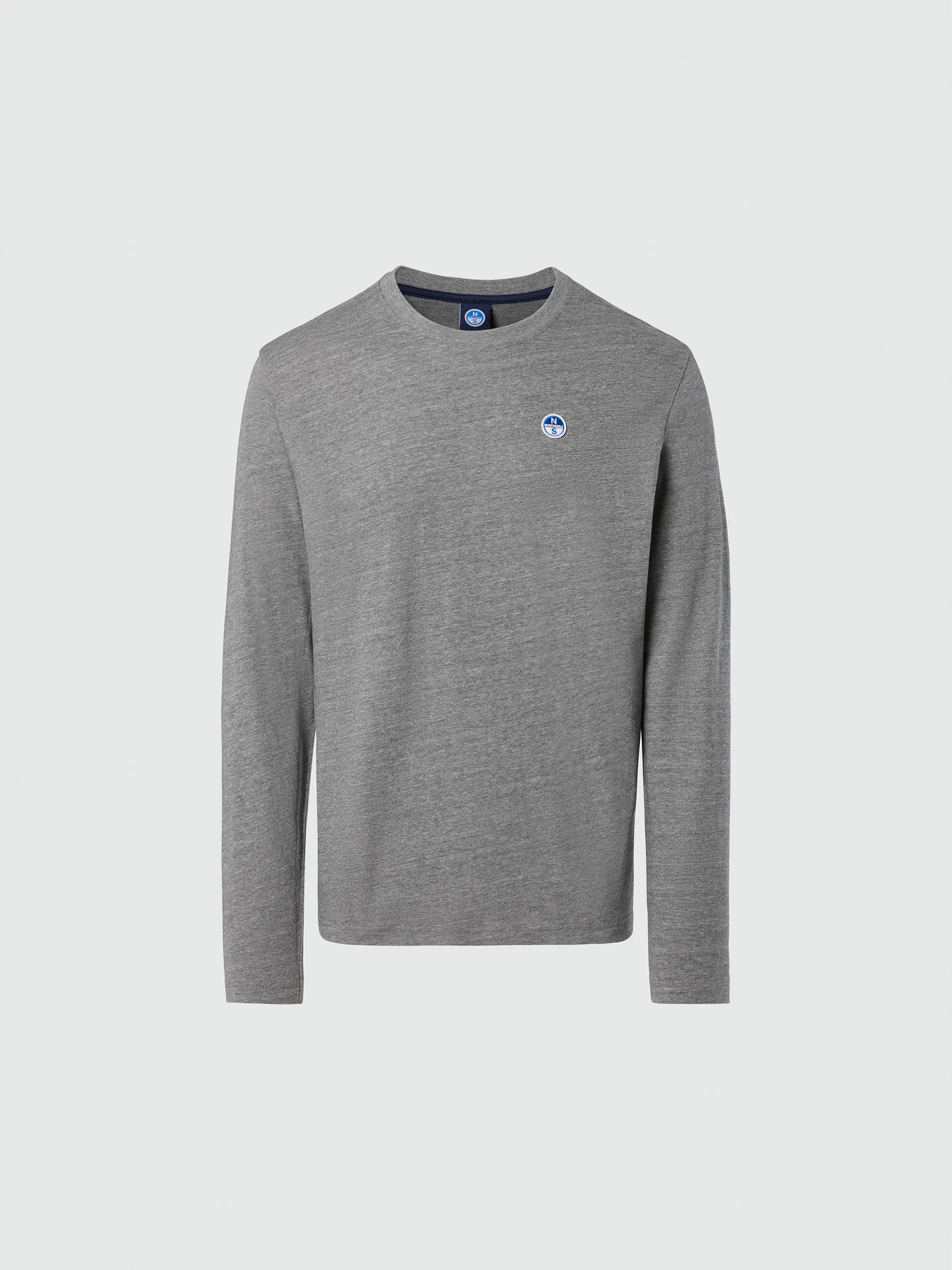 Long-sleeved T-shirt with logo patch