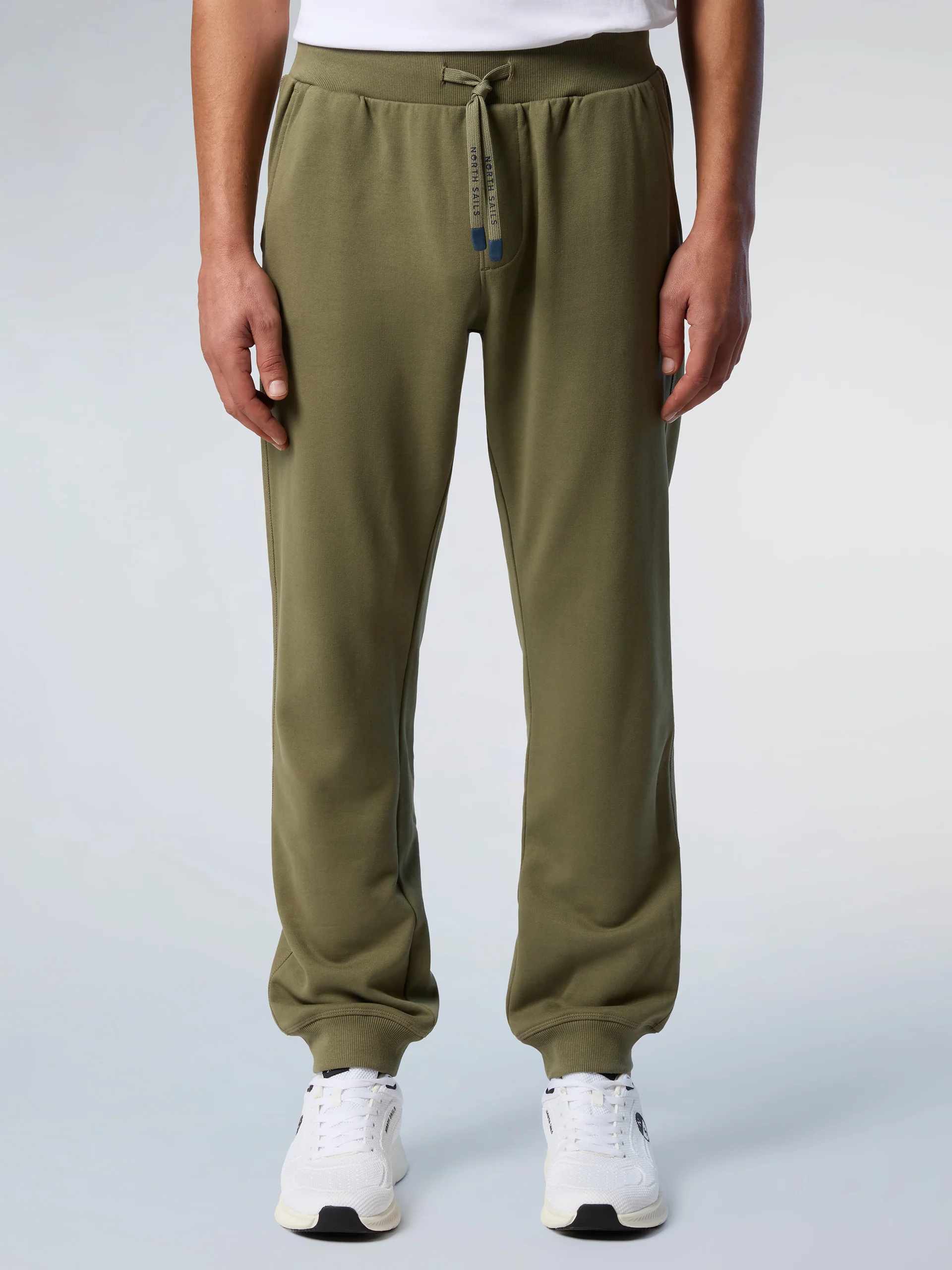 Sweatpants with logo patch