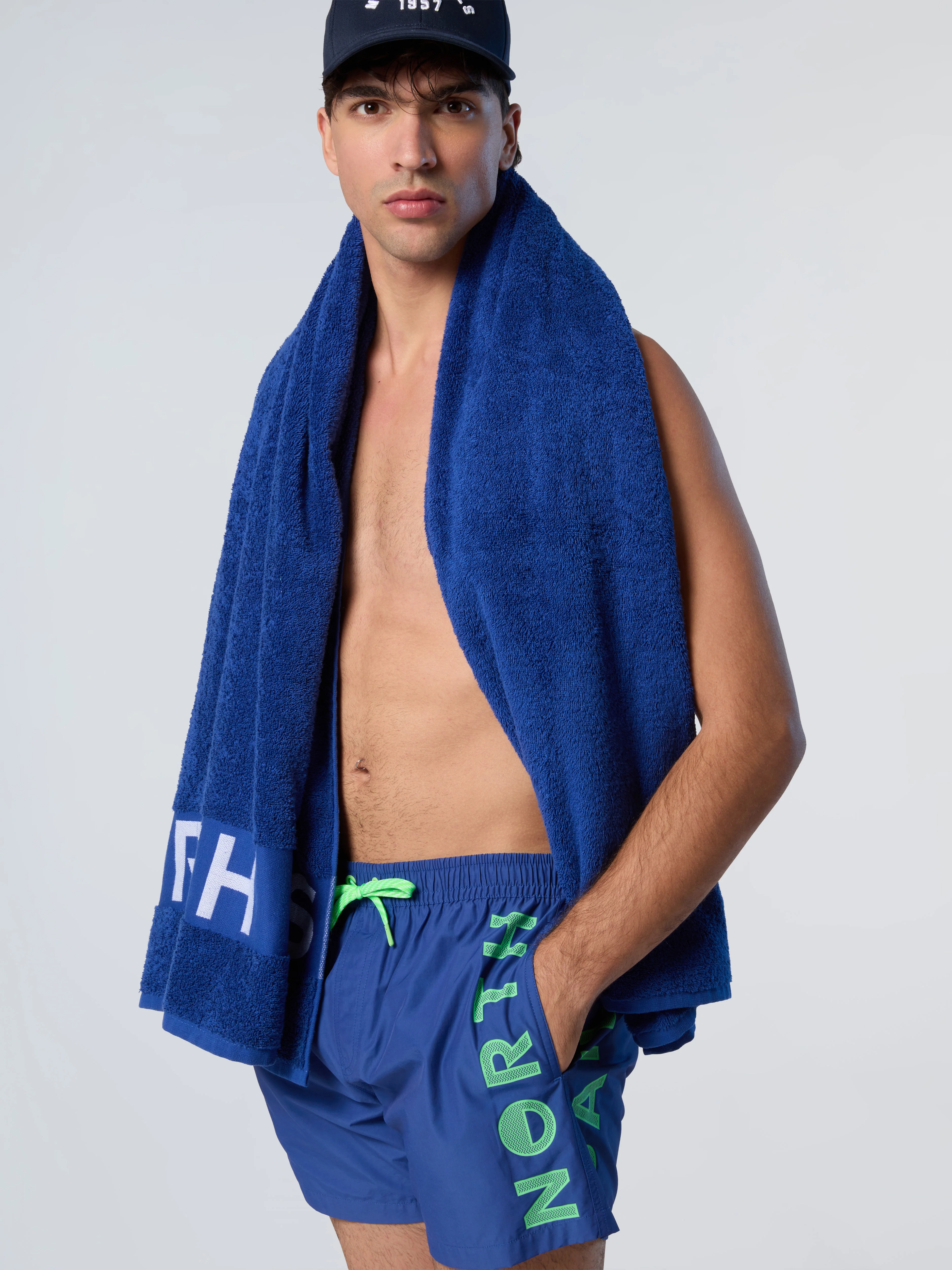 Swim shorts with vertical print - Image 15