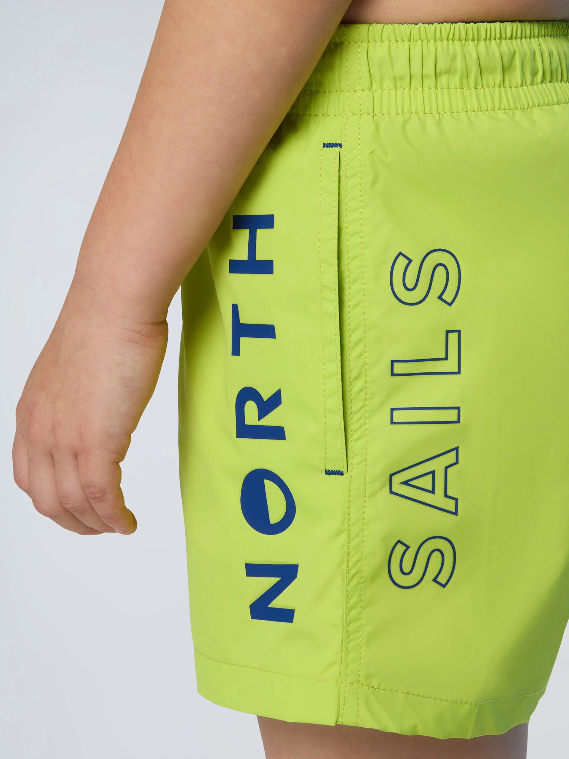 Swim shorts with vertical print - Image 13