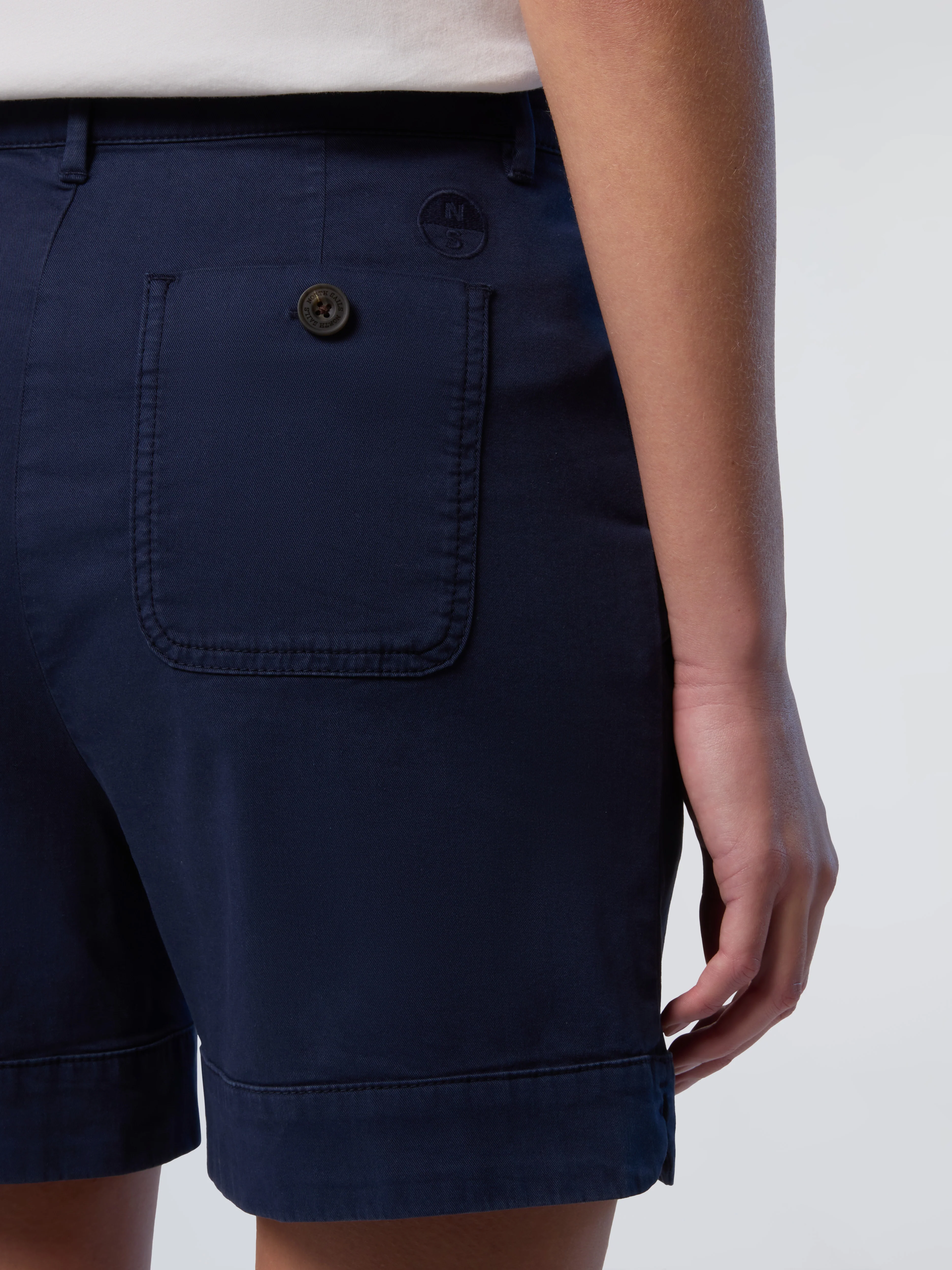Gabardine cargo shorts - Image 11