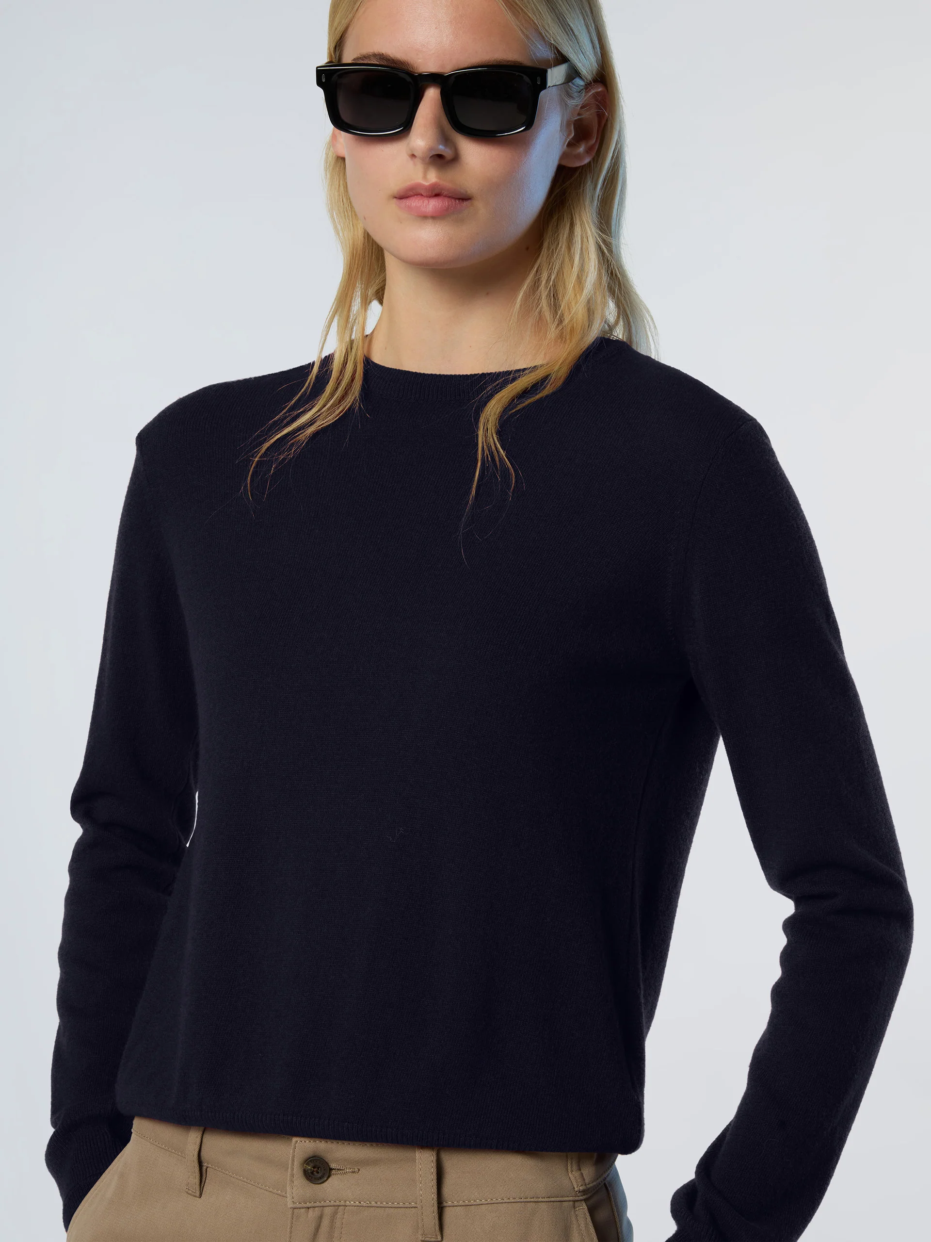 Crew-neck cashmere blend sweater - Image 15