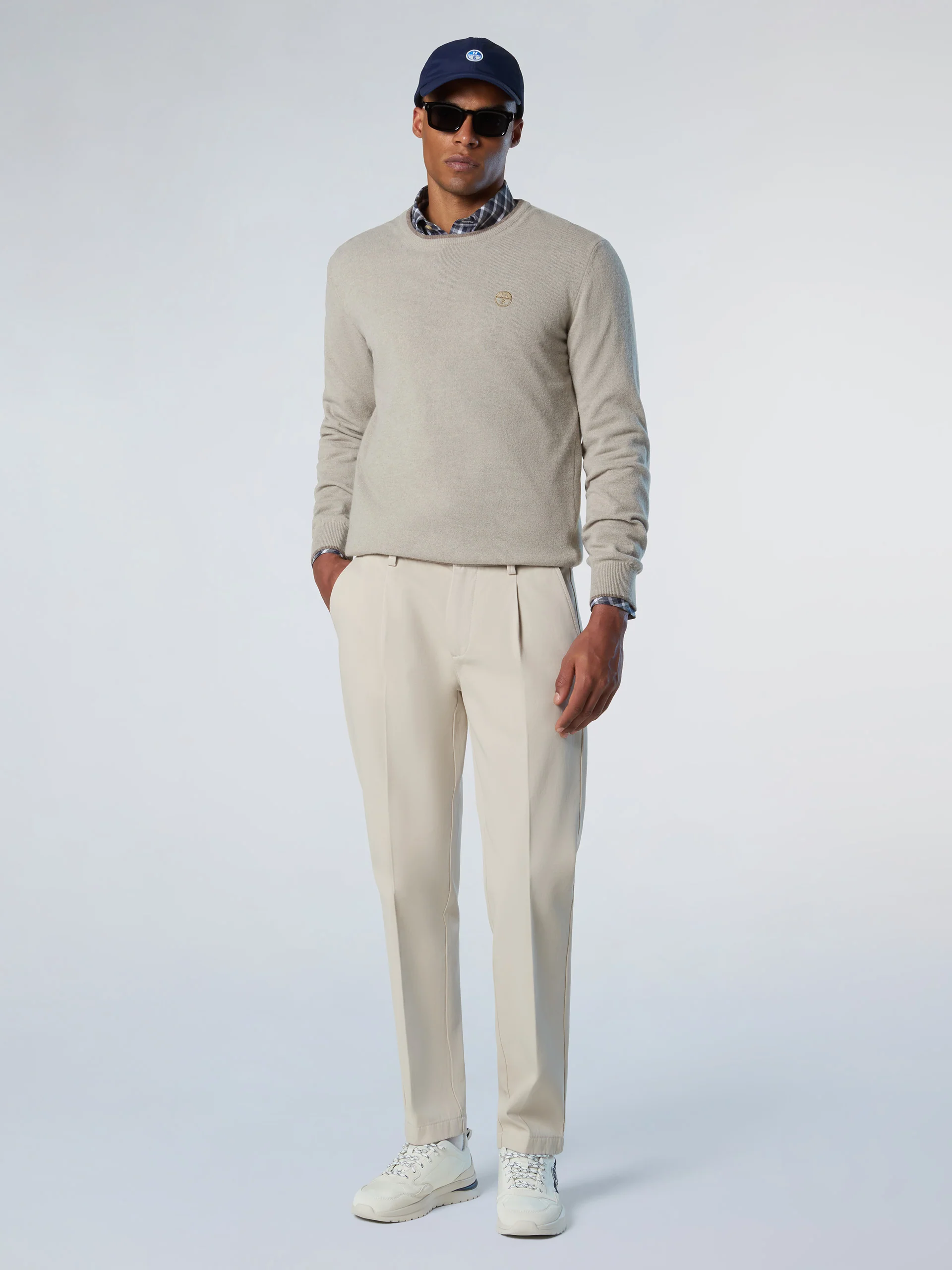 Crew-neck sweater with embroidered logo - Image 5