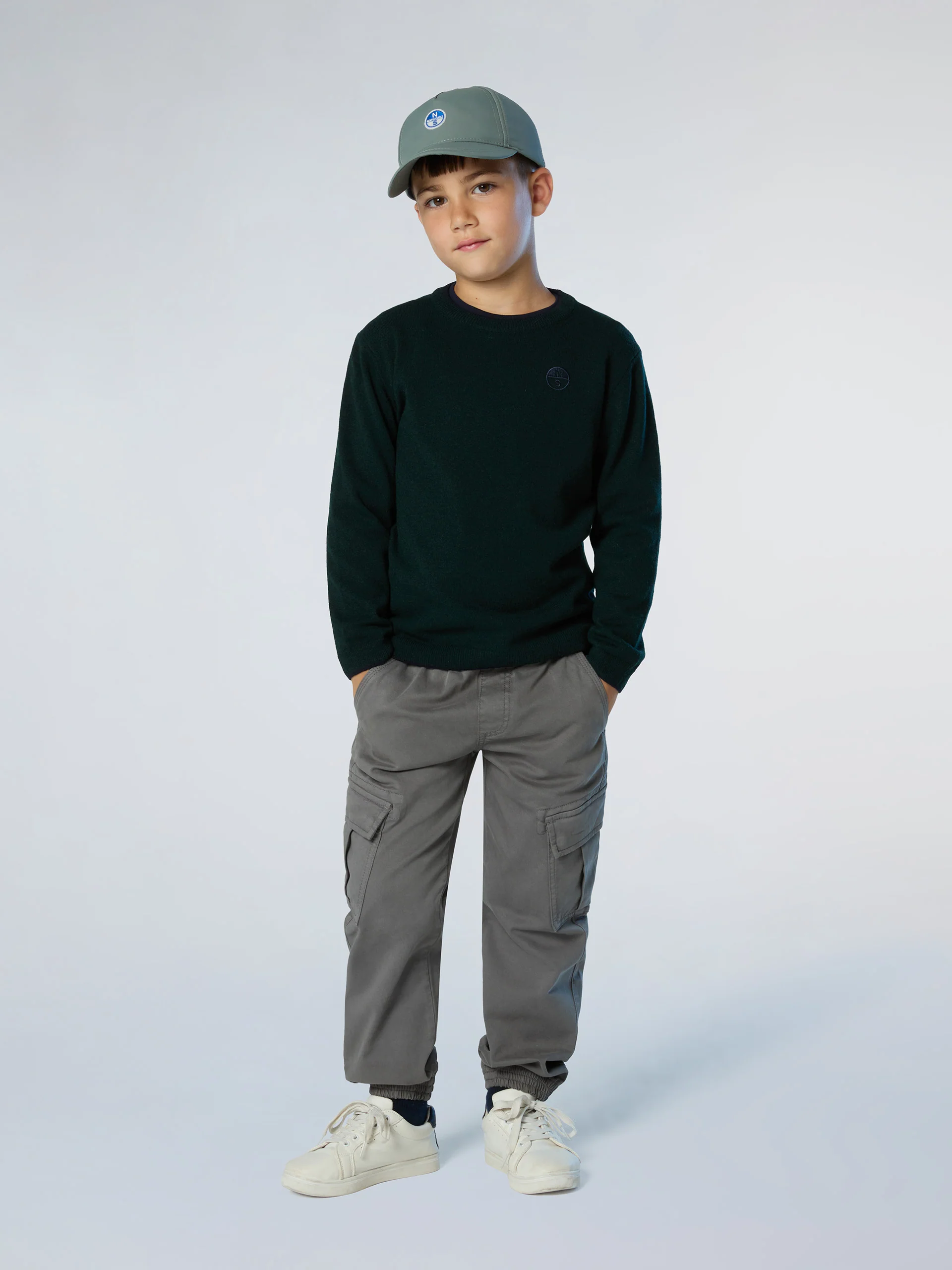 Sweater with embroidered logo - Image 11