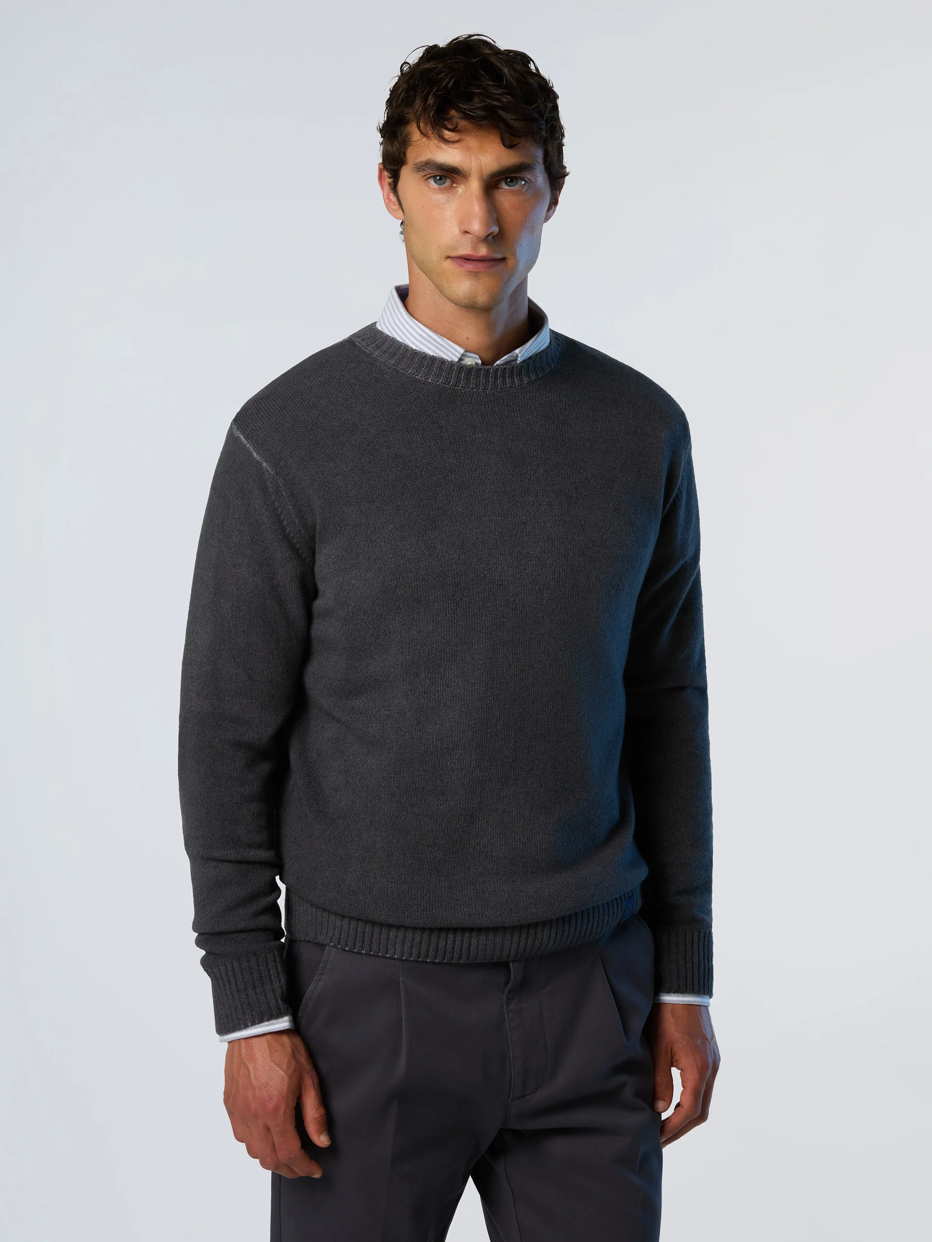 Faded crew-neck sweater - Image 7