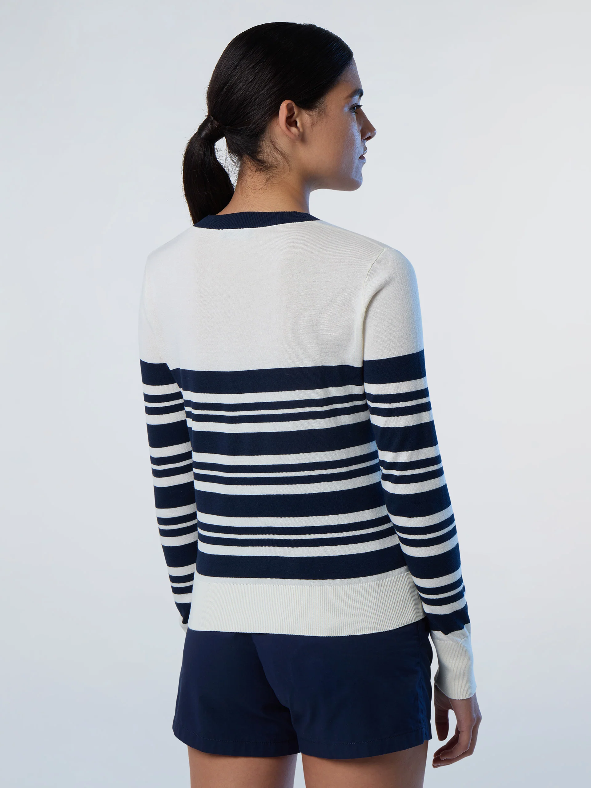 Aloe crew-neck sweater - Image 10