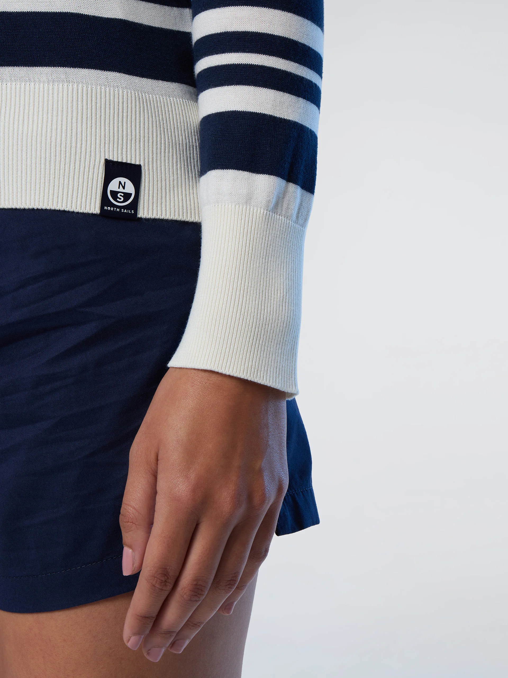 Aloe crew-neck sweater - Image 12