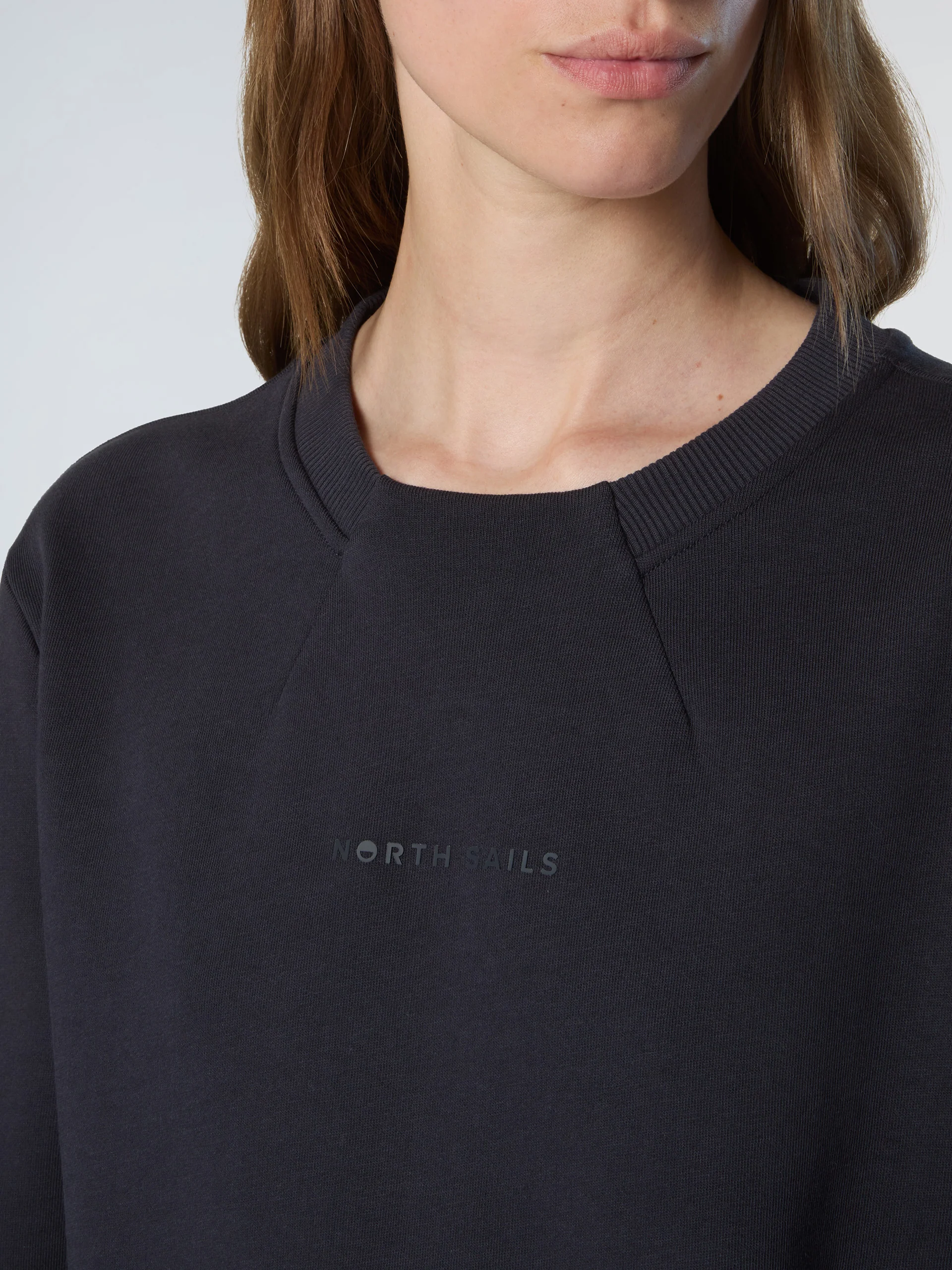 Sweatshirt with tonal logo - Image 14