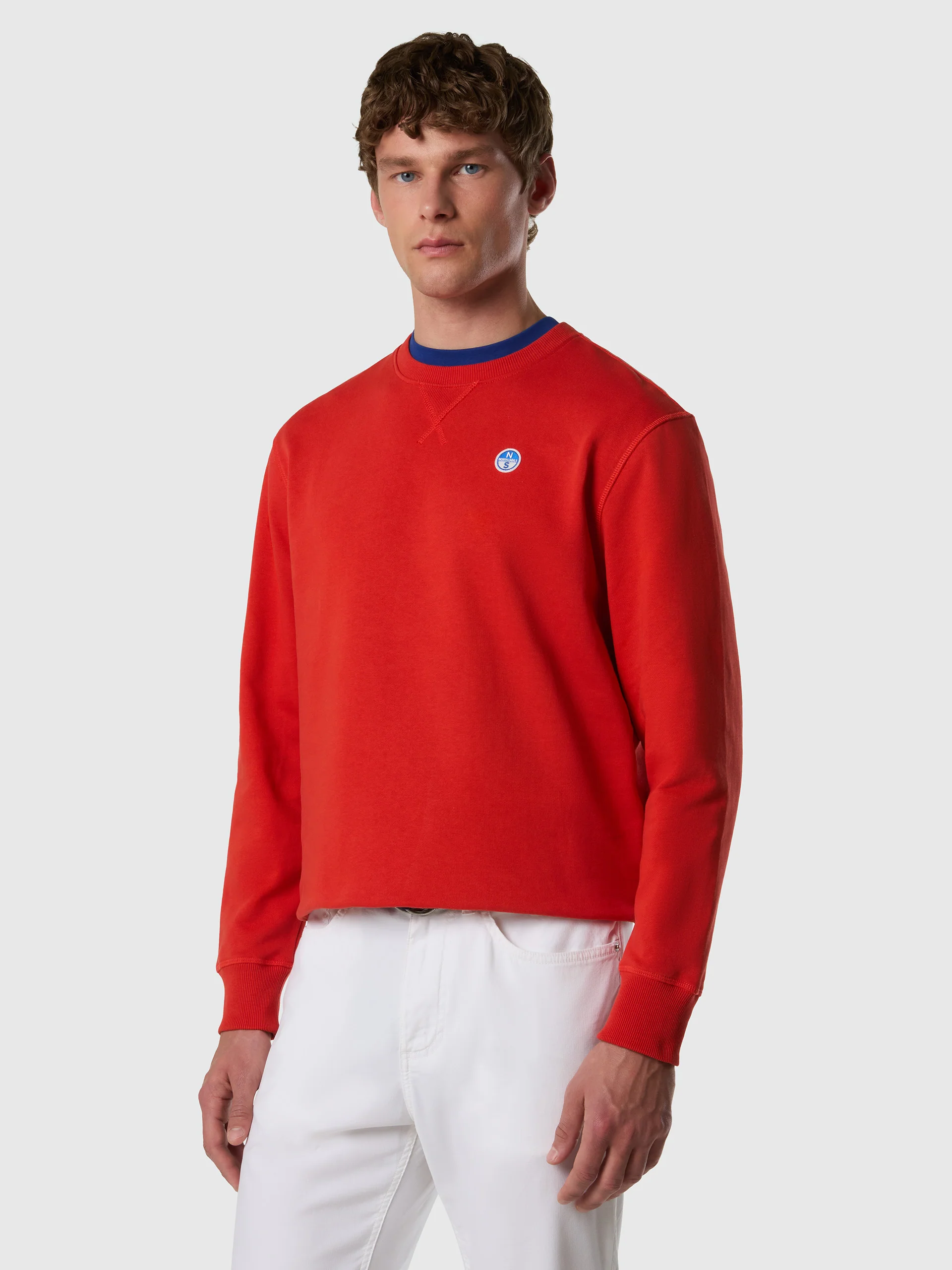 Sweatshirt with logo patch