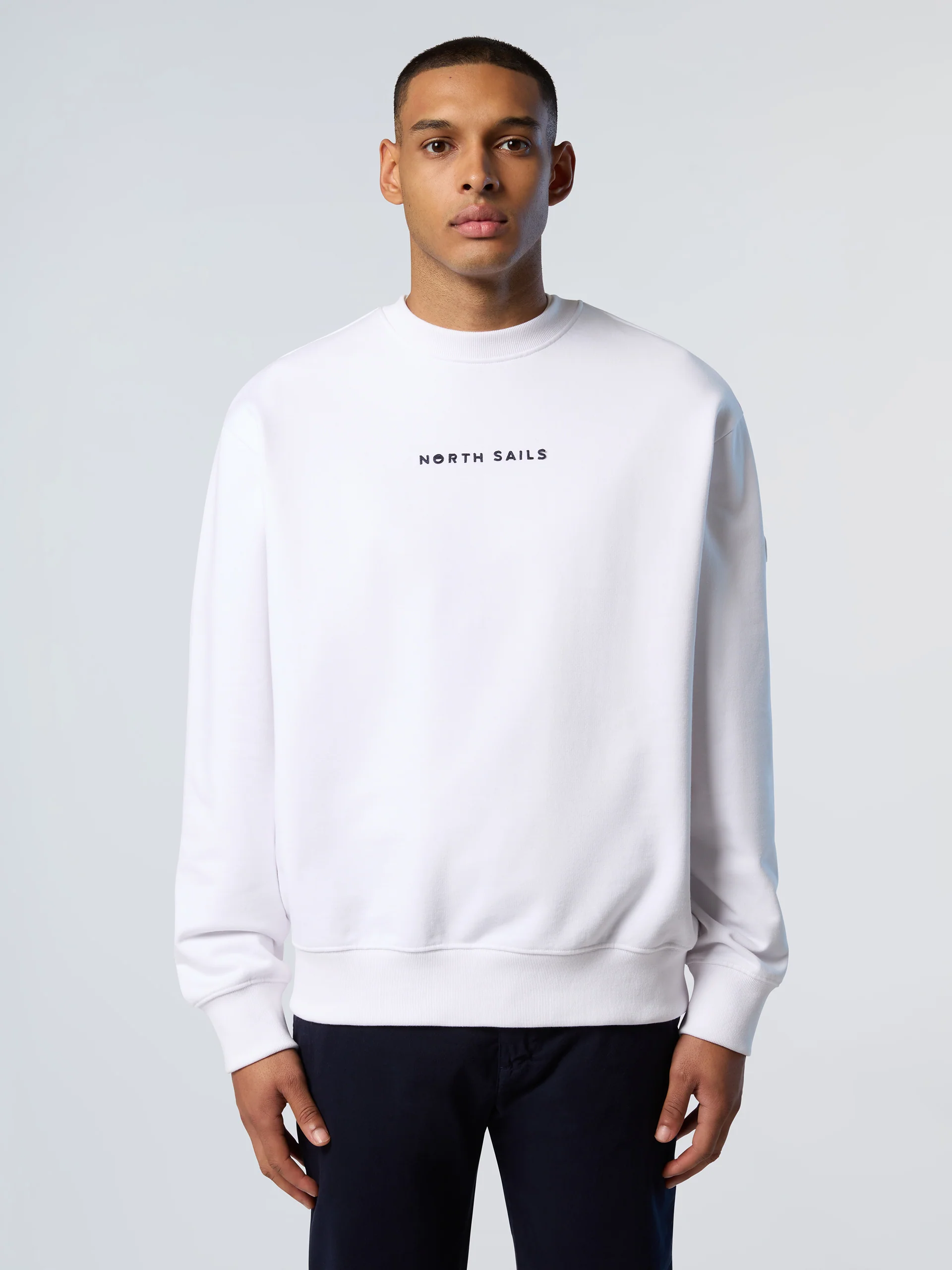 Sweatshirt with embroidery effect
