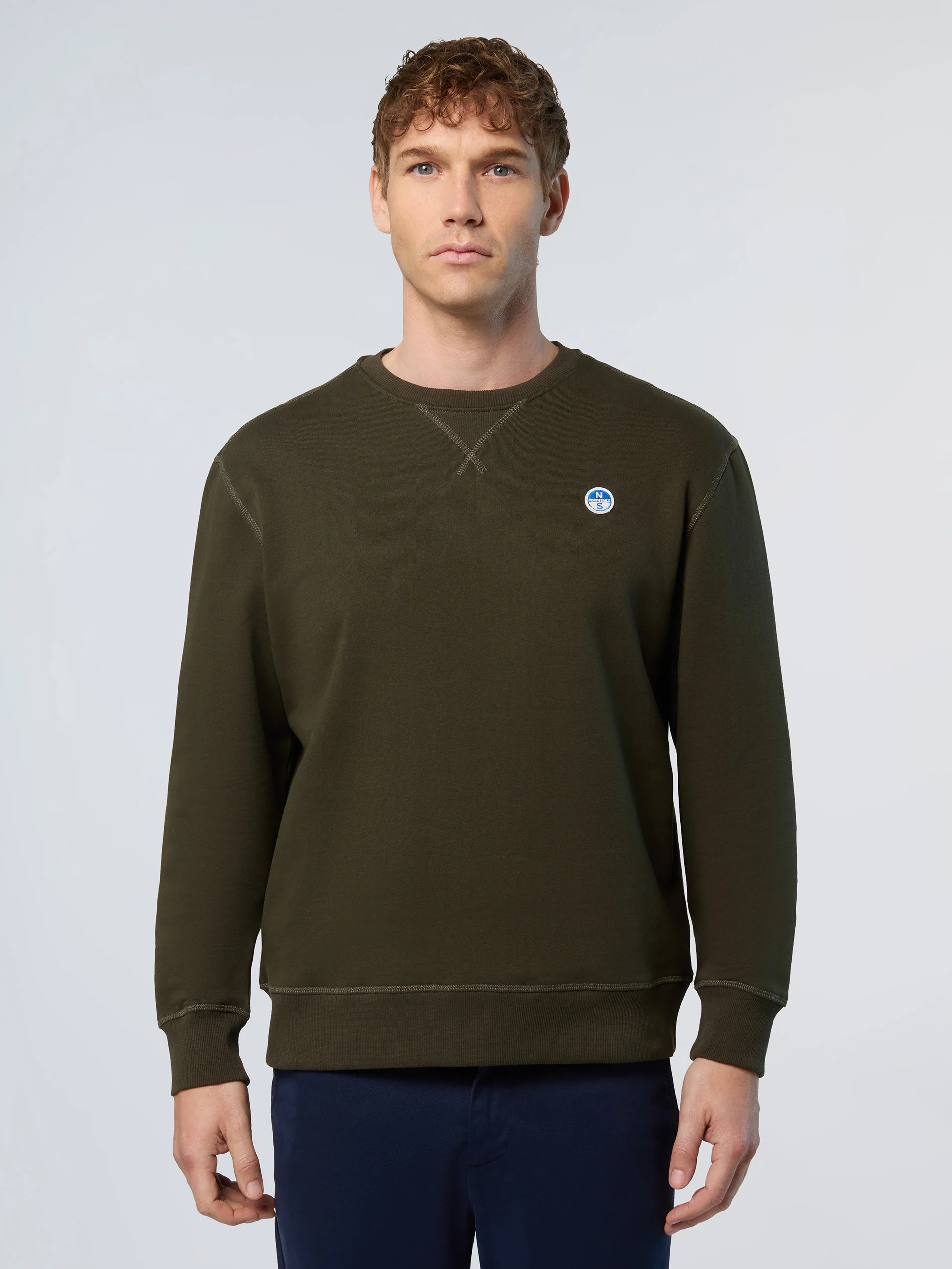 Sweatshirt with logo patch - Image 13
