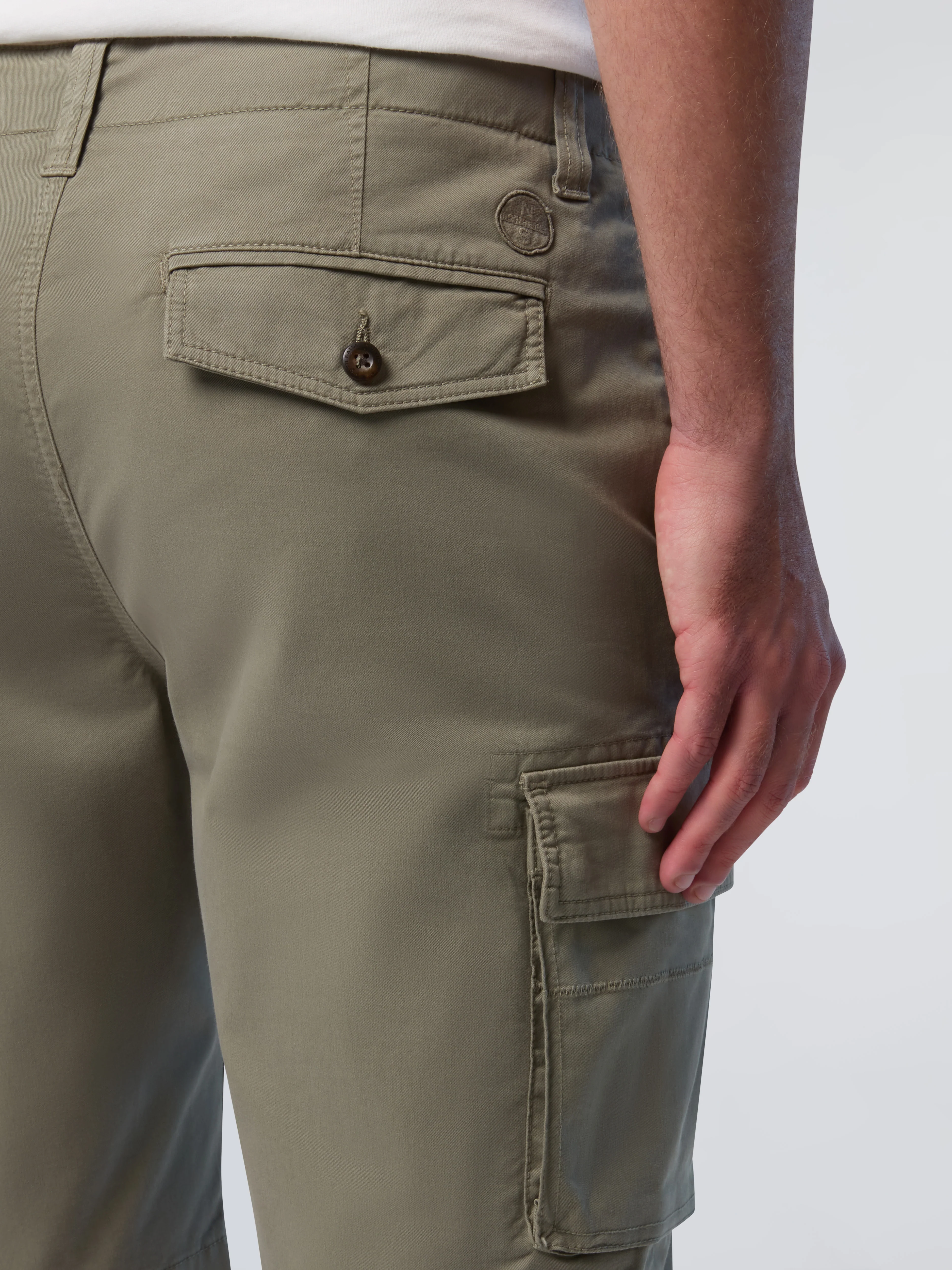 Crew cargo shorts - Image 12