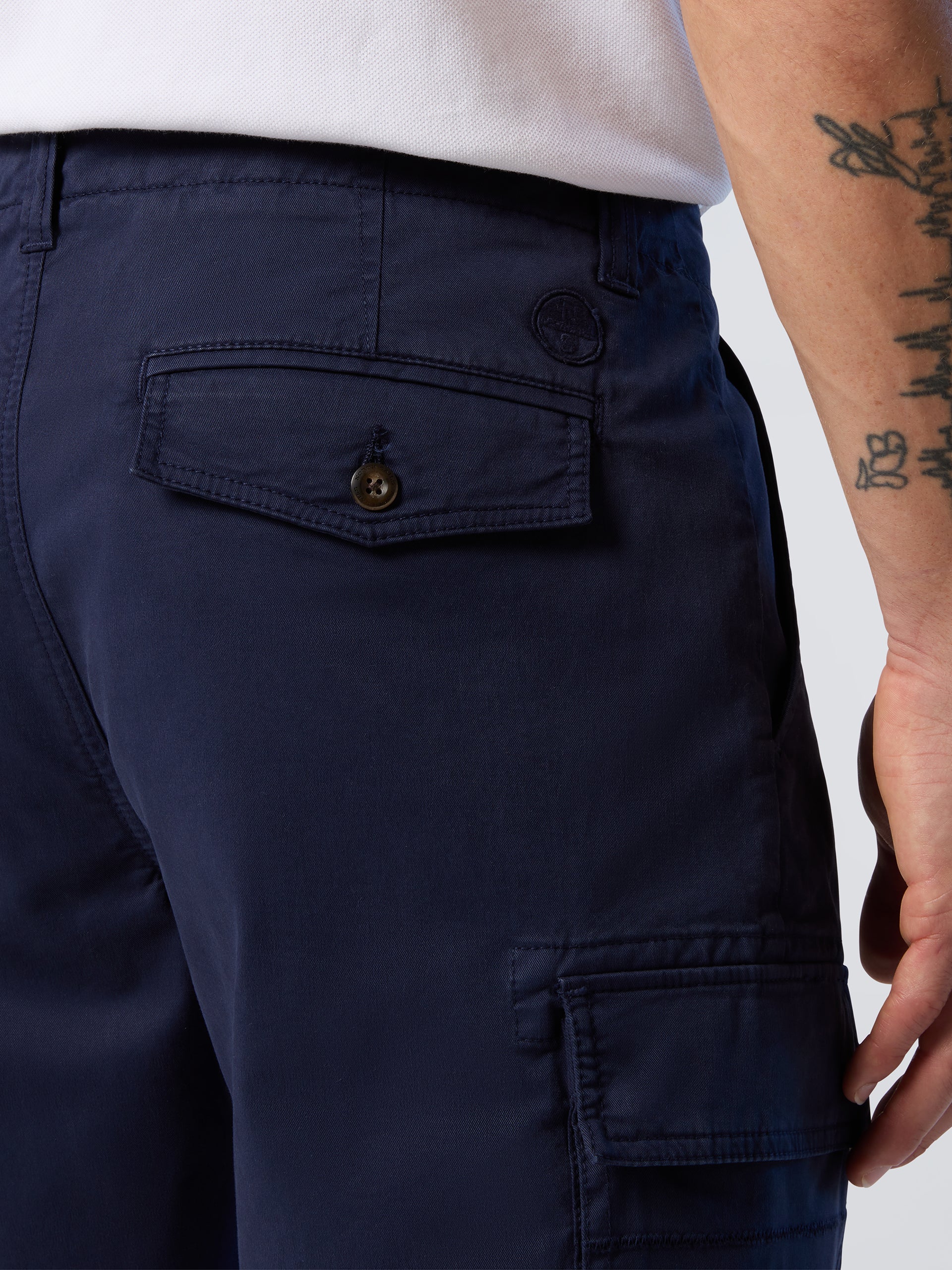 Crew cargo shorts - Image 18