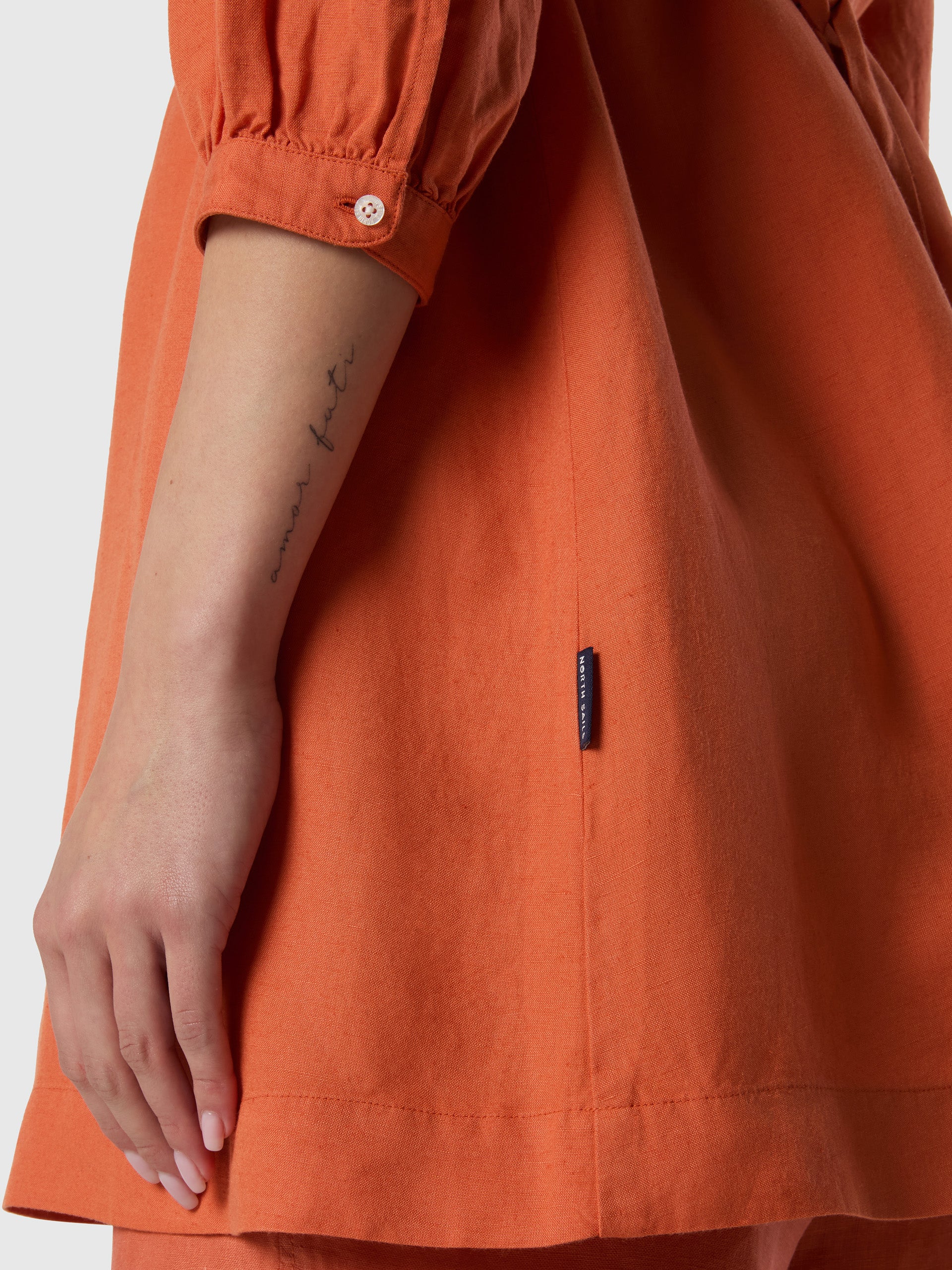 Short shirt dress with waist tie - Image 7