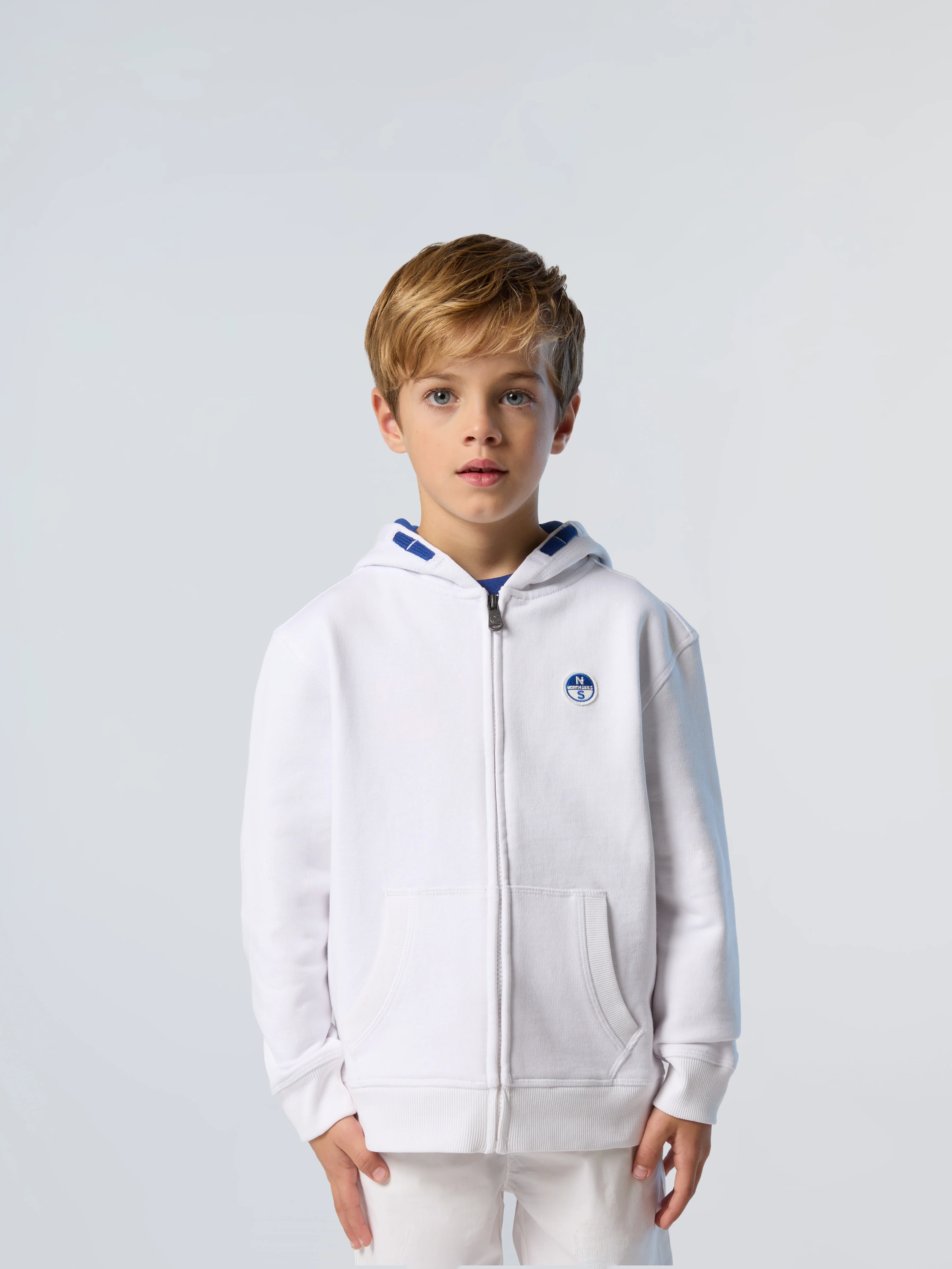 Zipper hoodie with logo patch