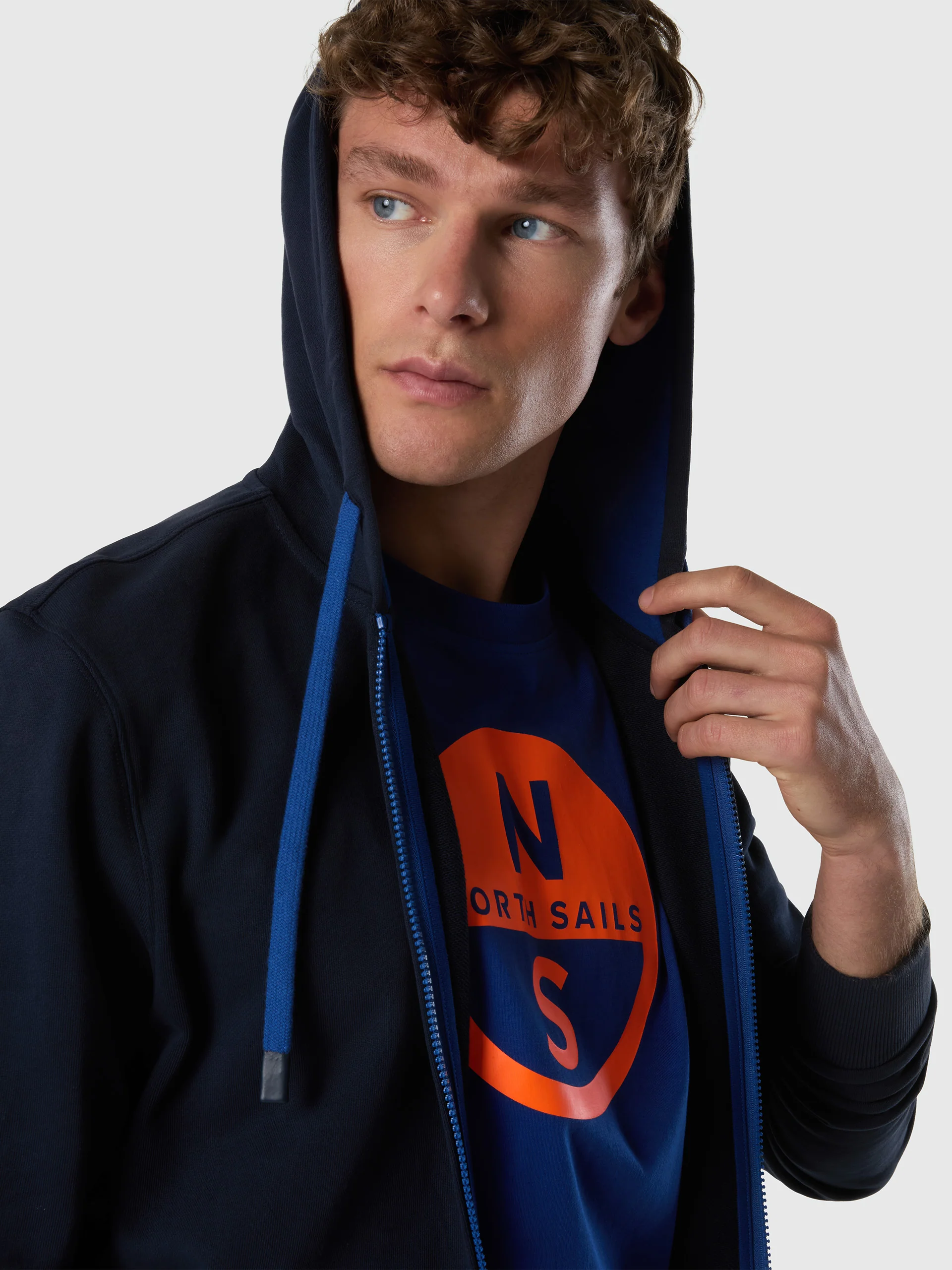Full-zip hoodie with contrast logo - Image 20