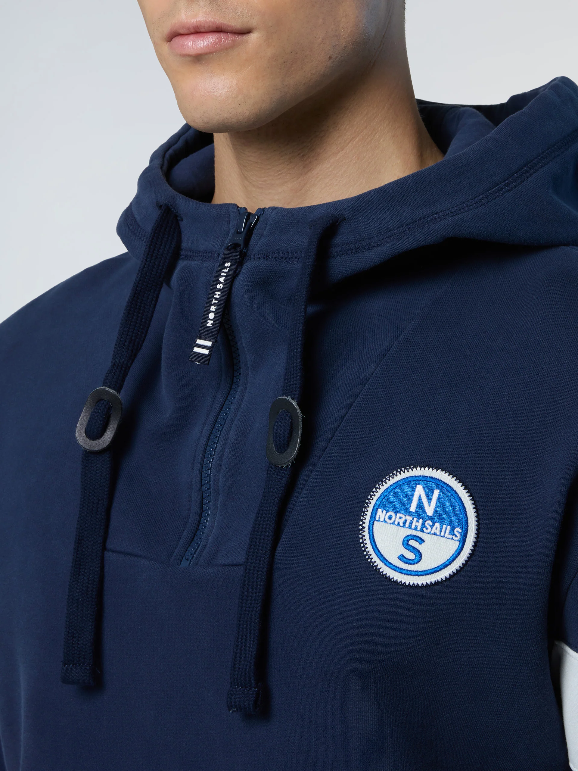 Hoodie with sleeve stripes - Image 12
