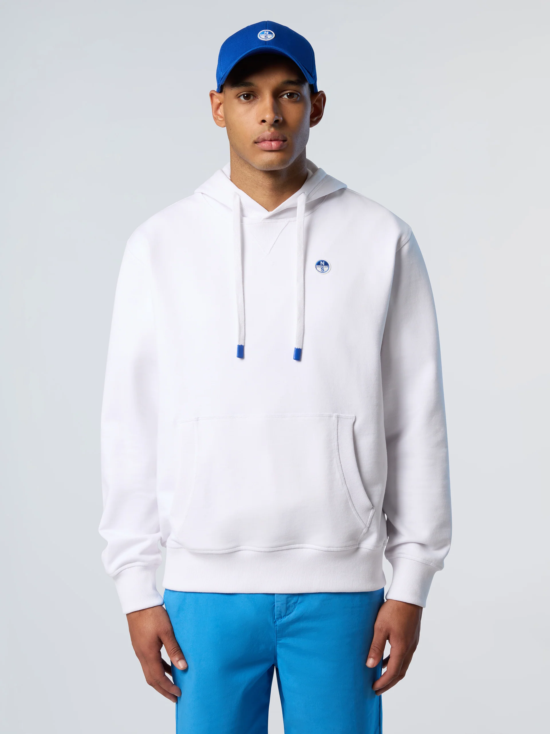Hoodie with logo patch