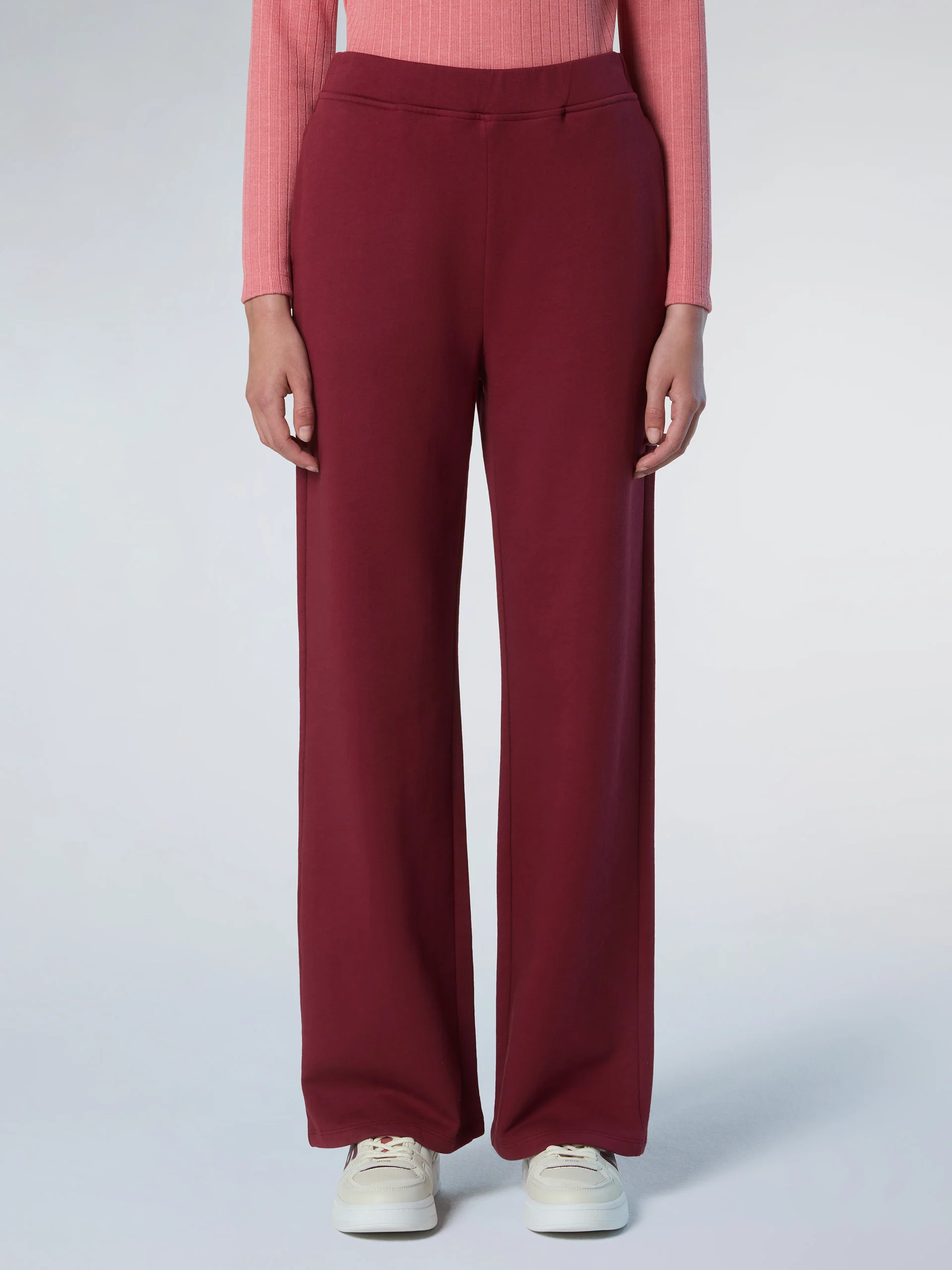 Sweatpants with back yoke