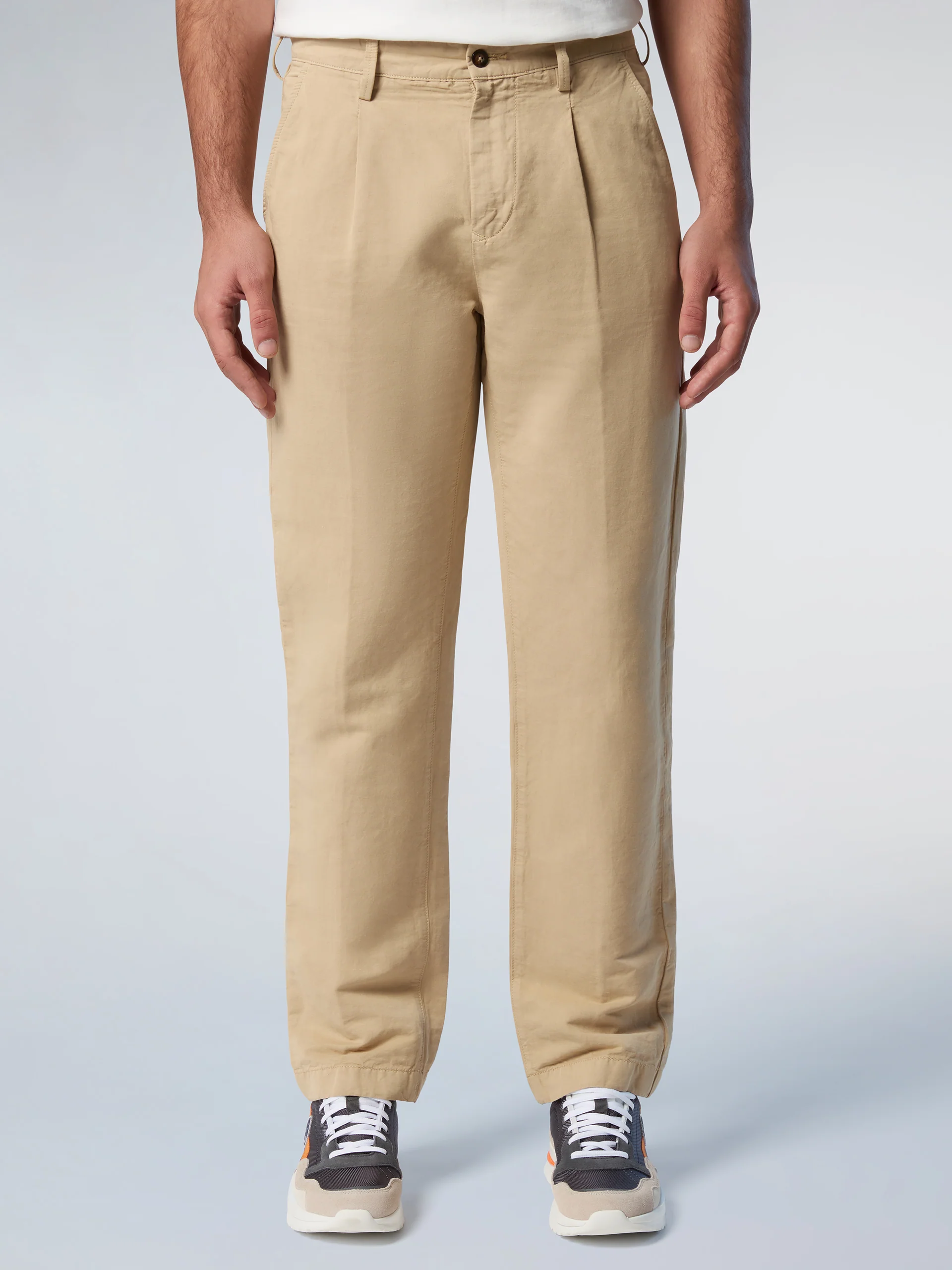 Newport pleated chinos