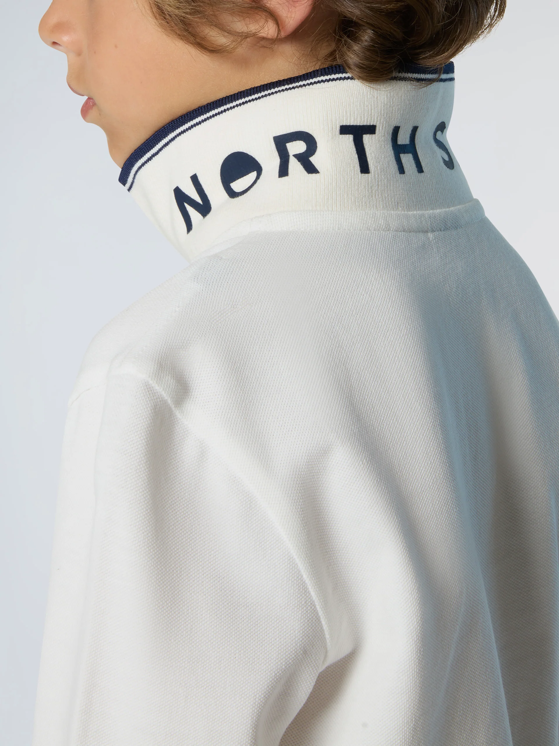 Long-sleeved polo shirt with collar lettering - Image 7