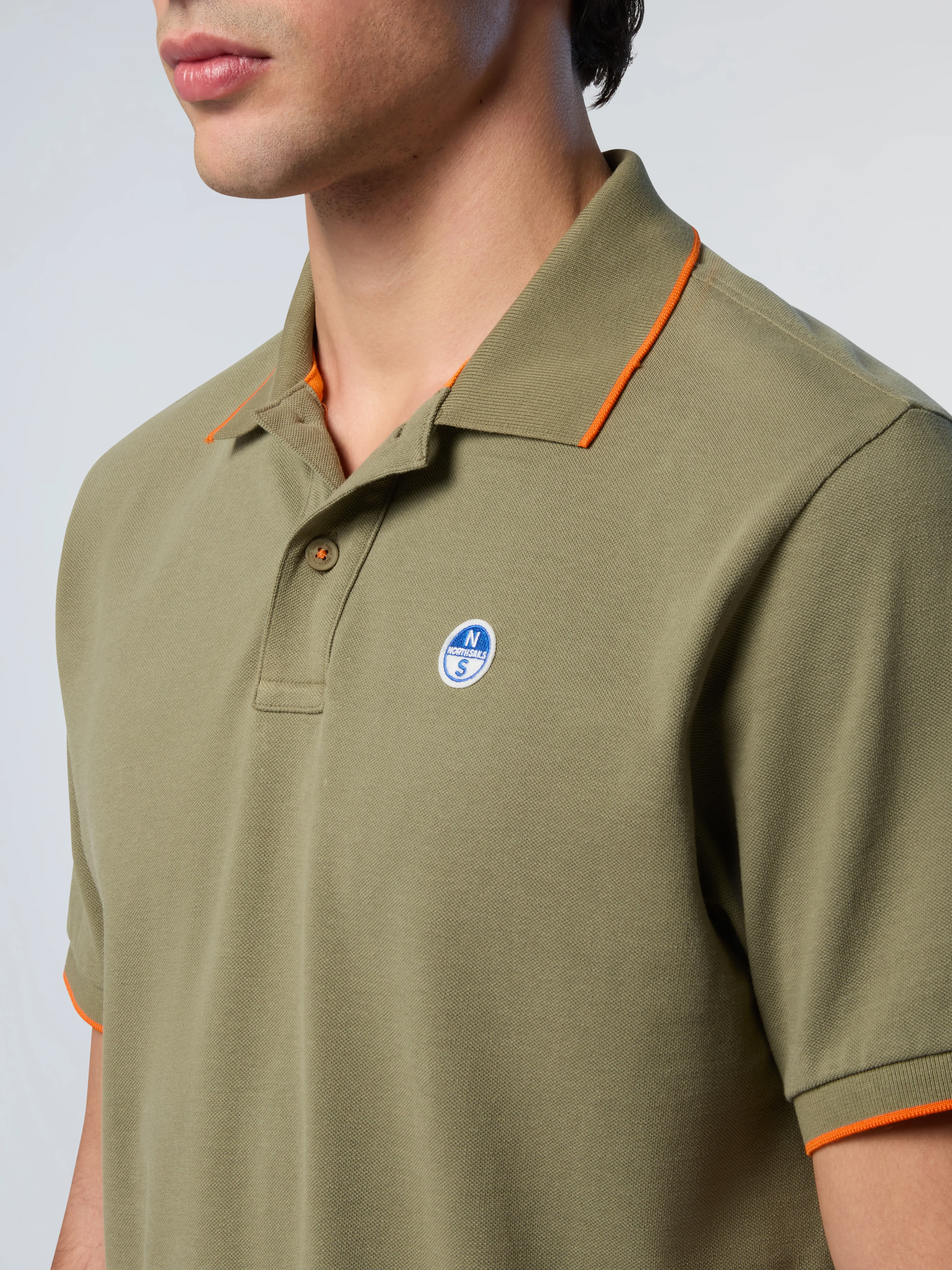 Polo shirt with contrast trims - Image 13