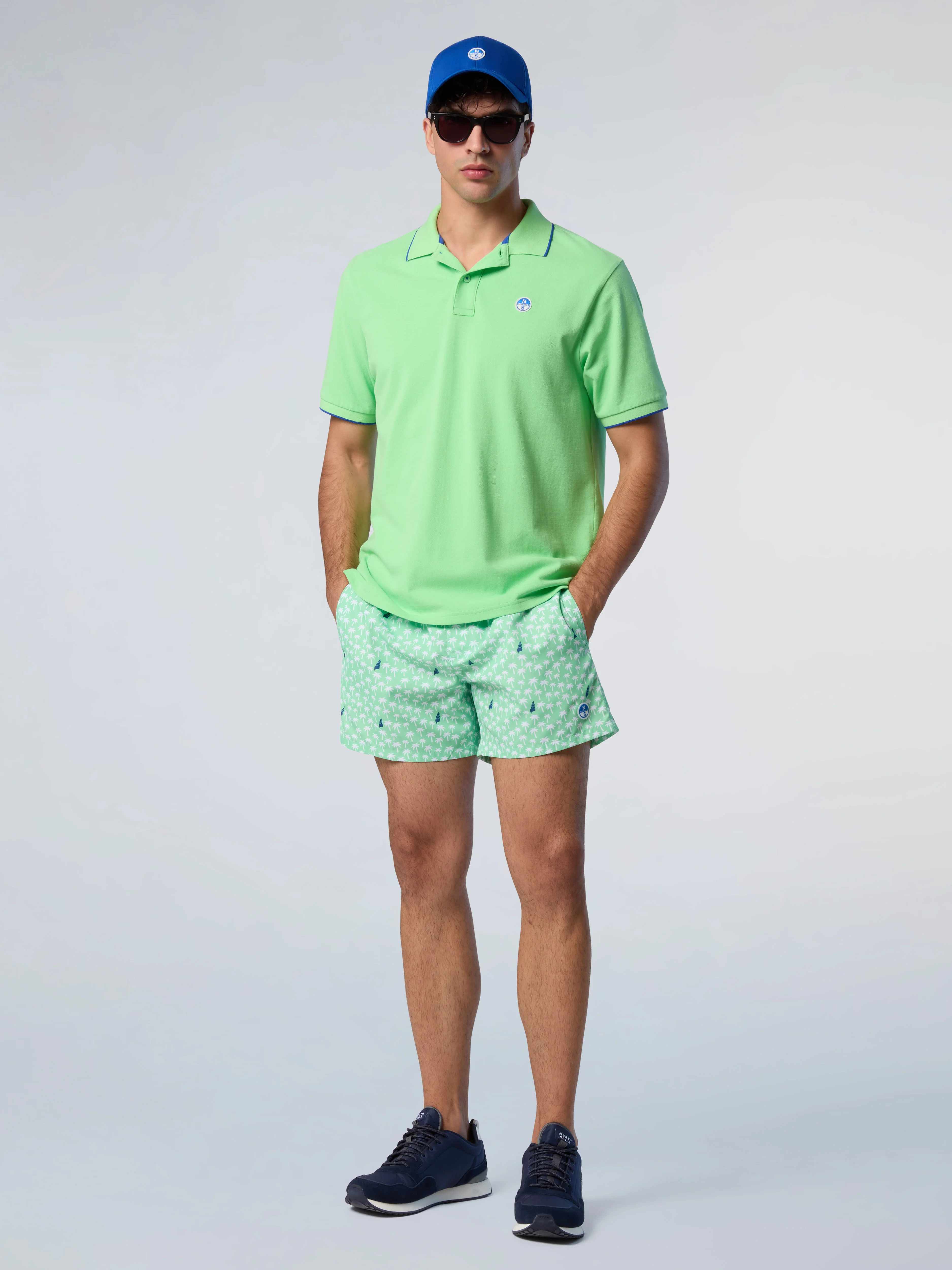 Polo shirt with contrast trims - Image 18