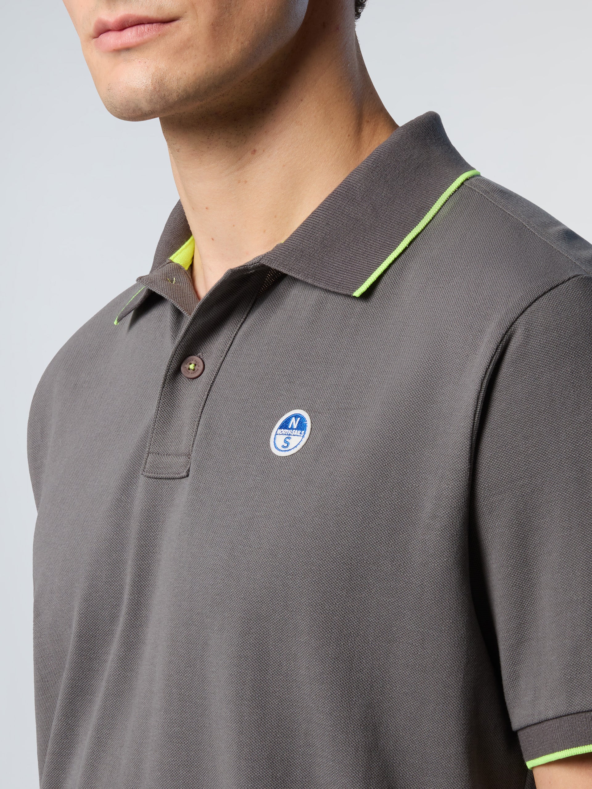 Polo shirt with contrast trims - Image 53