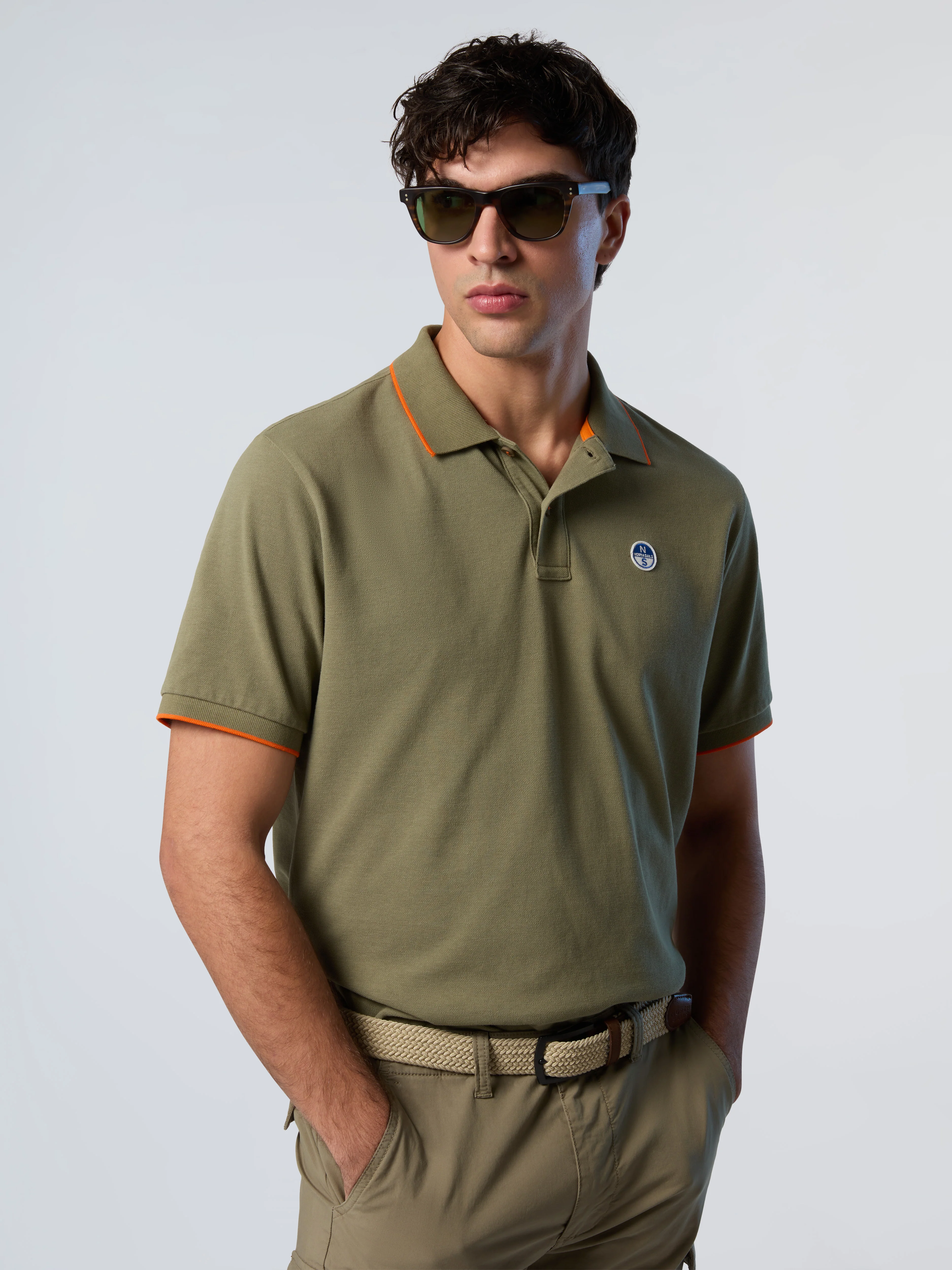 Polo shirt with contrast trims - Image 9