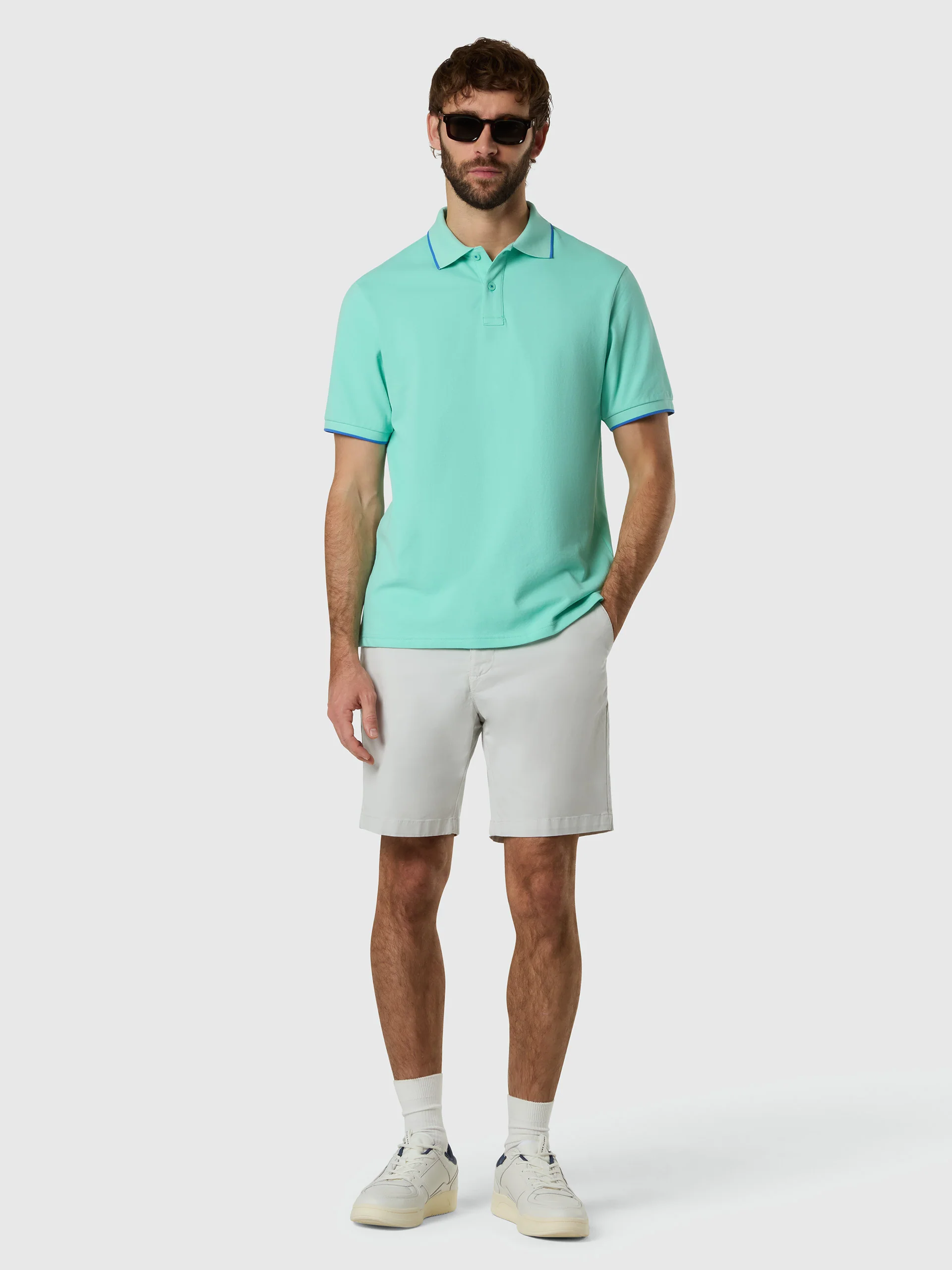 Polo shirt with contrast edges - Image 12