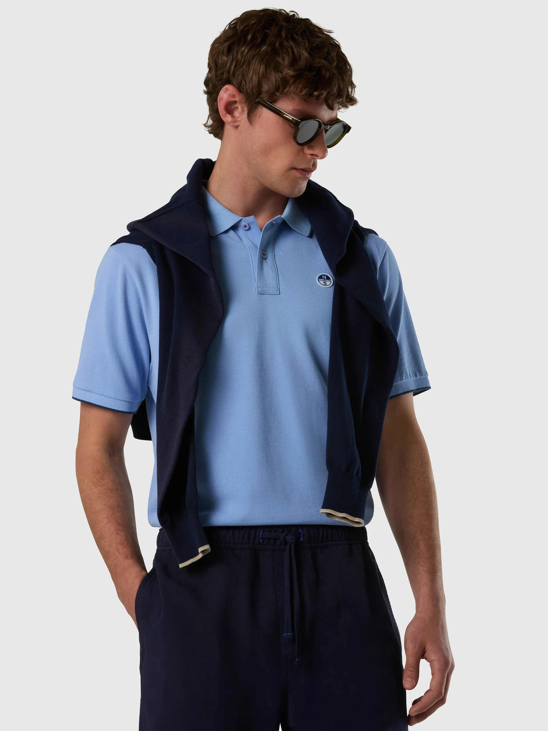 Polo shirt with contrast edges - Image 23