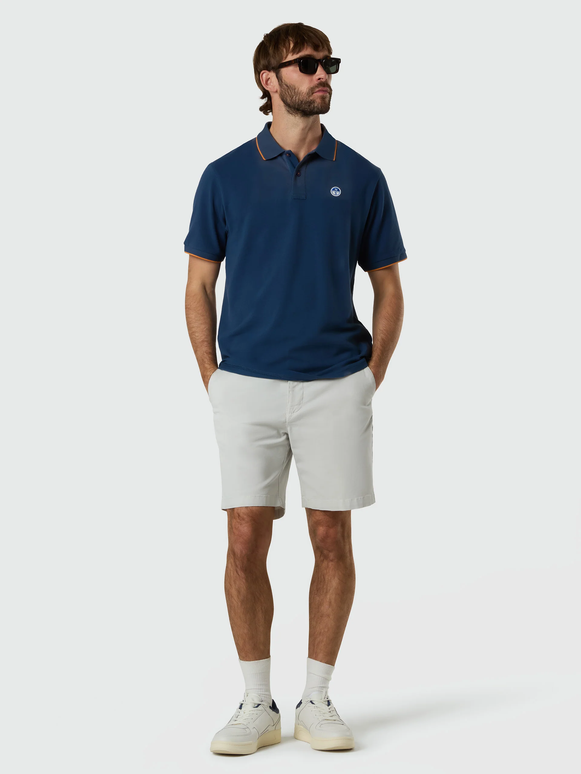 Polo shirt with contrast edges - Image 33