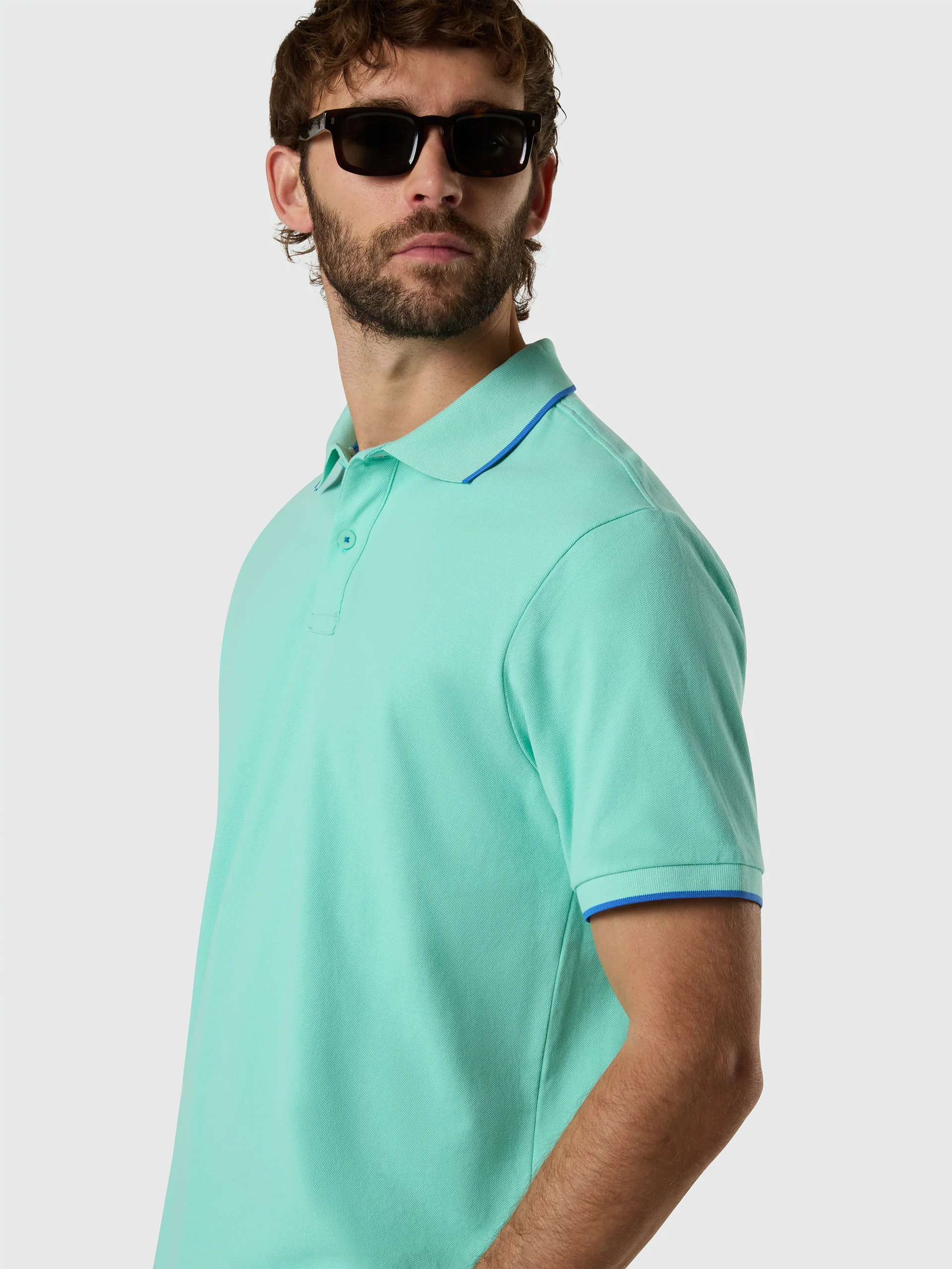 Polo shirt with contrast edges - Image 9