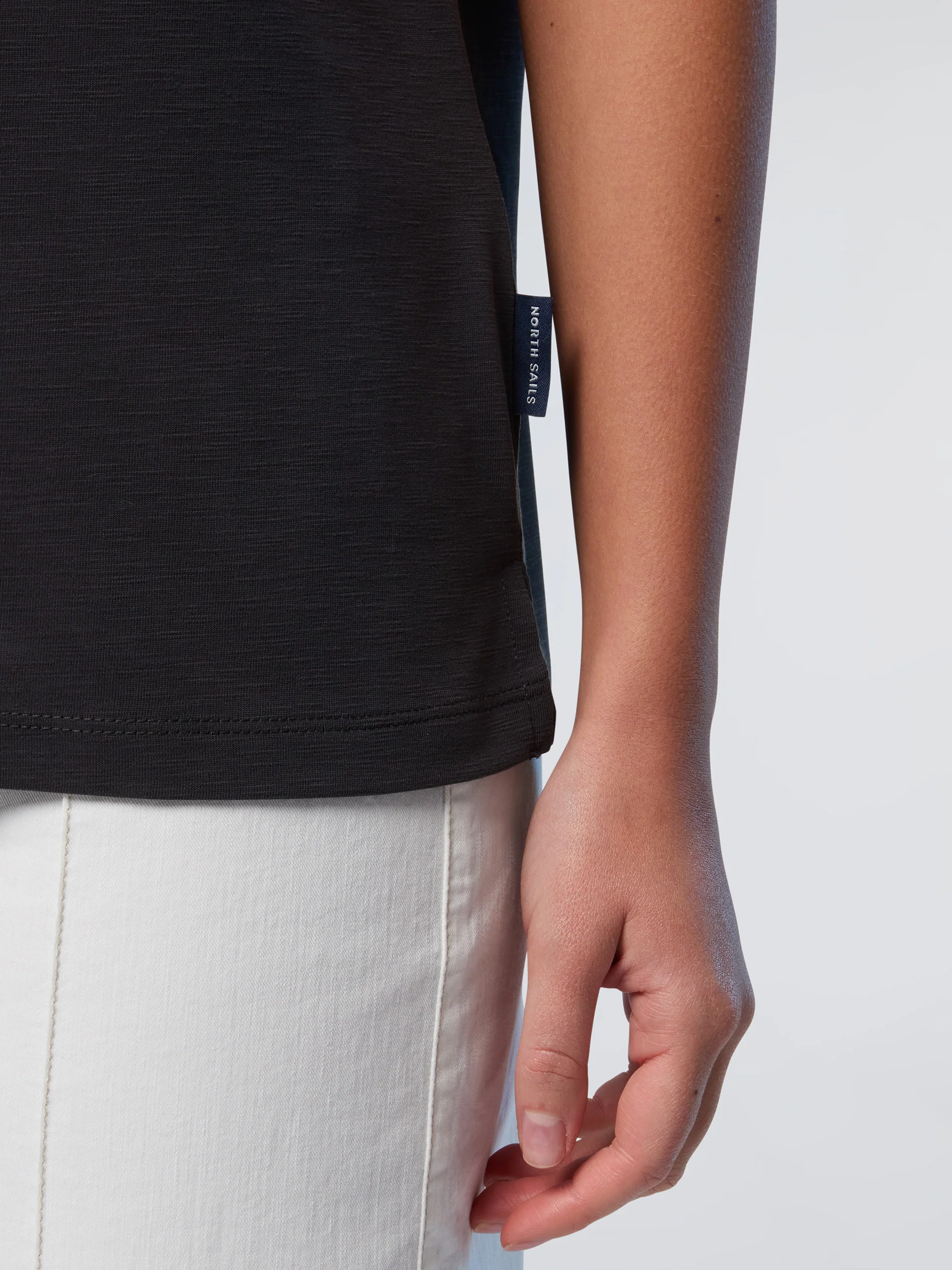 V-neck polo shirt - Image 7
