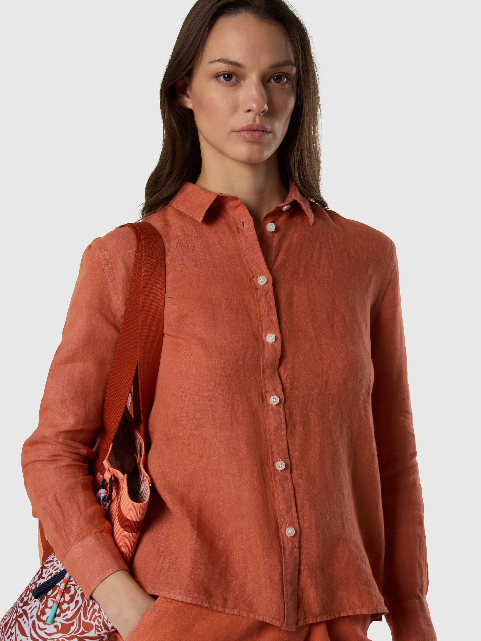 Linen shirt with embroidered logo - Image 14