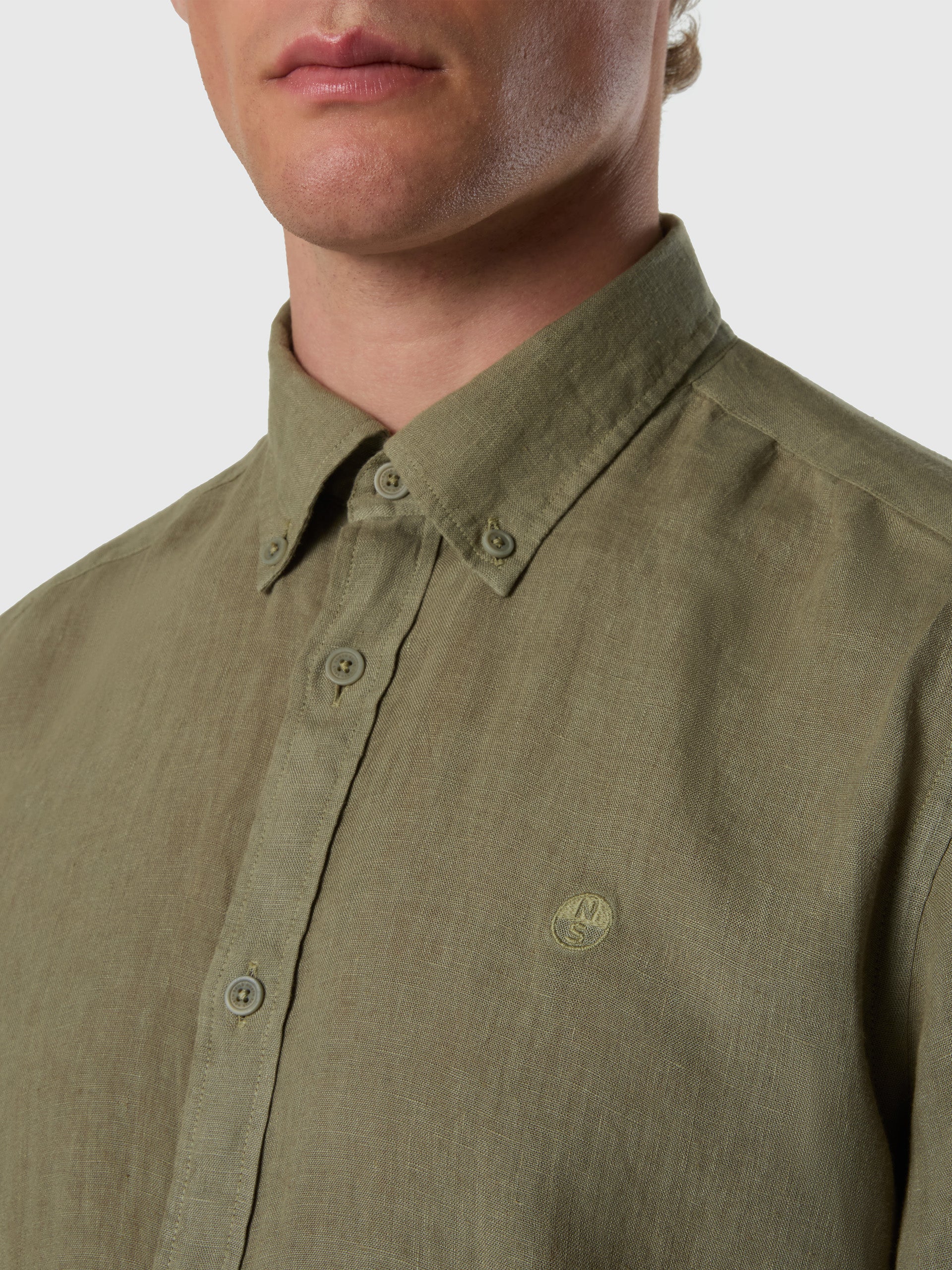 Garment-dyed linen shirt - Image 12