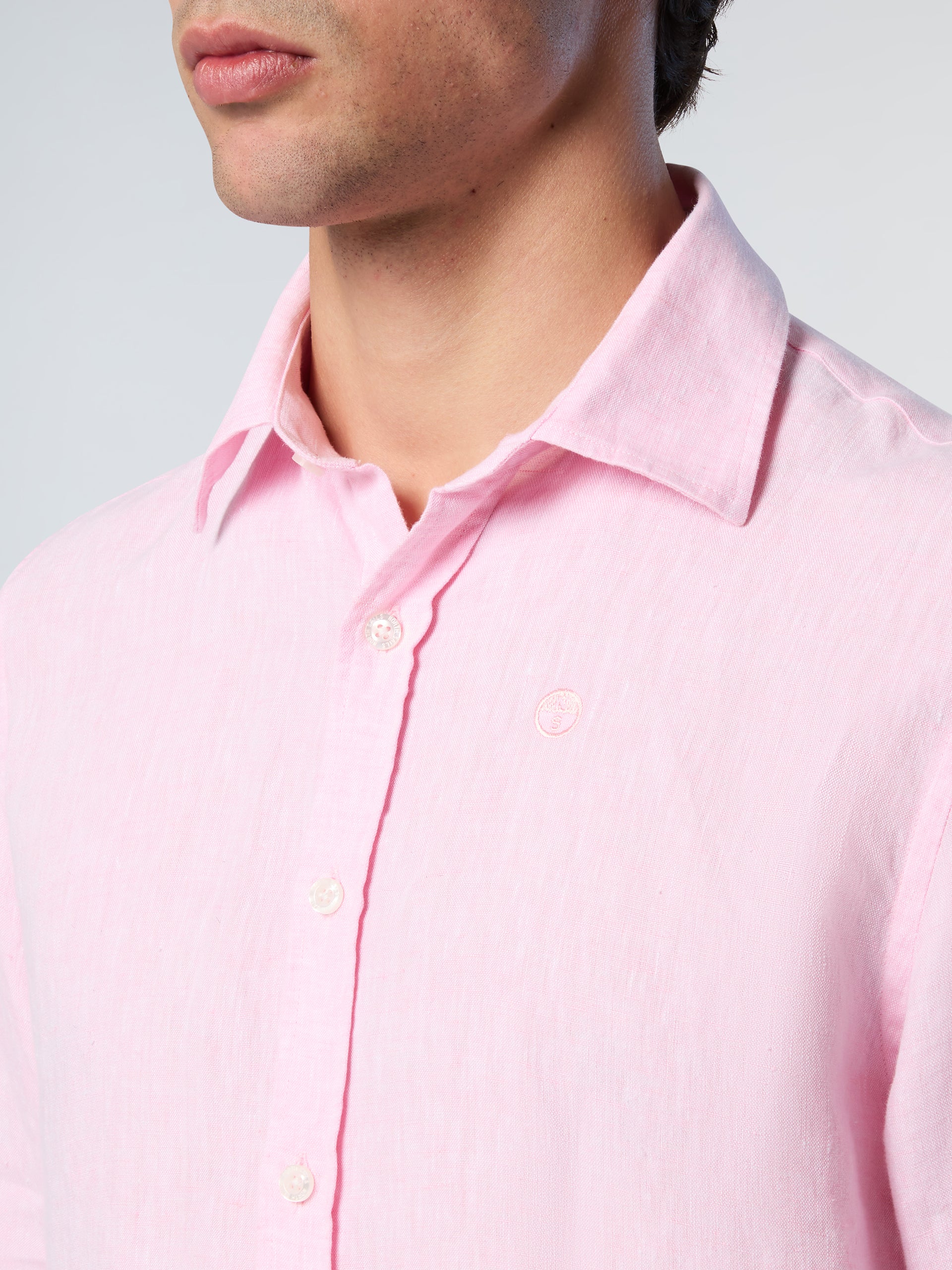 Linen shirt with embroidered logo - Image 18