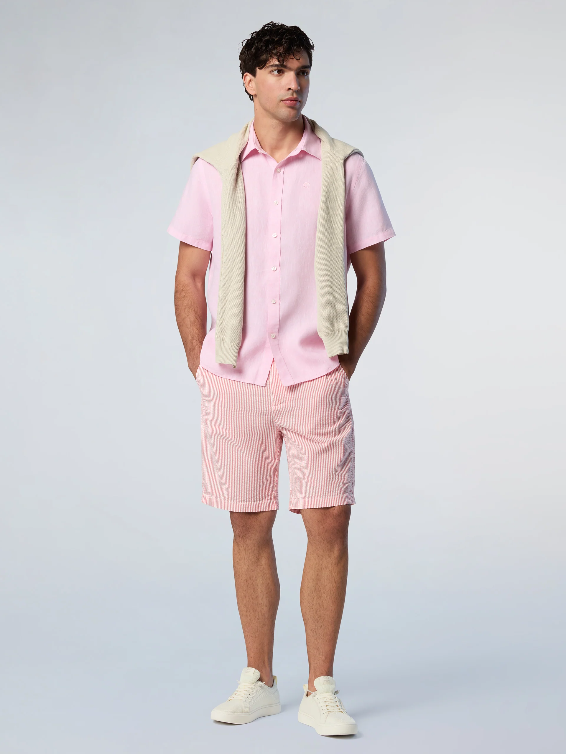 Short-sleeved linen shirt - Image 11