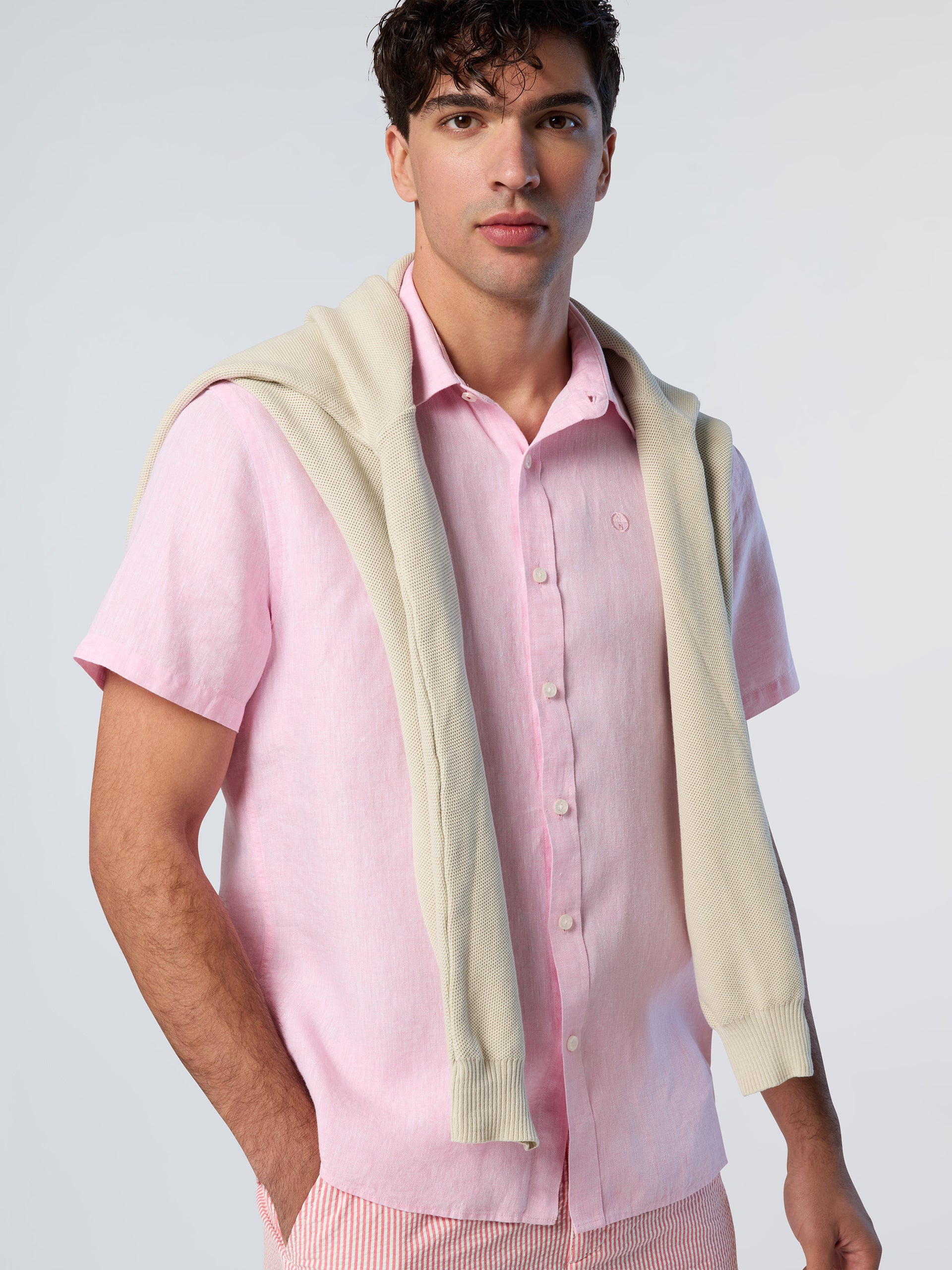 Short-sleeved linen shirt - Image 8