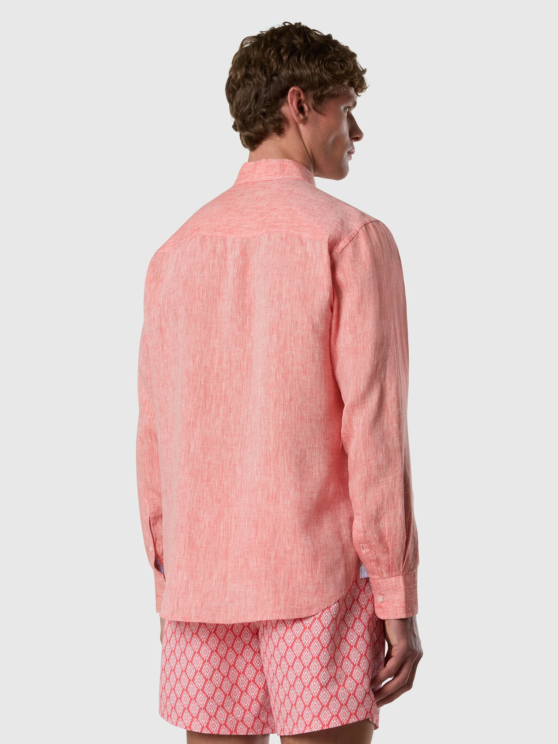 Long-sleeved linen shirt - Image 27