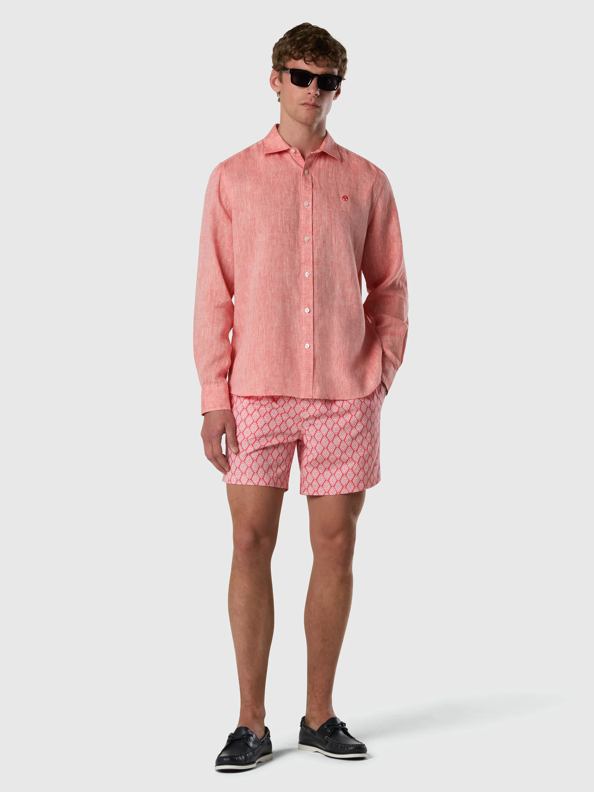 Long-sleeved linen shirt - Image 28