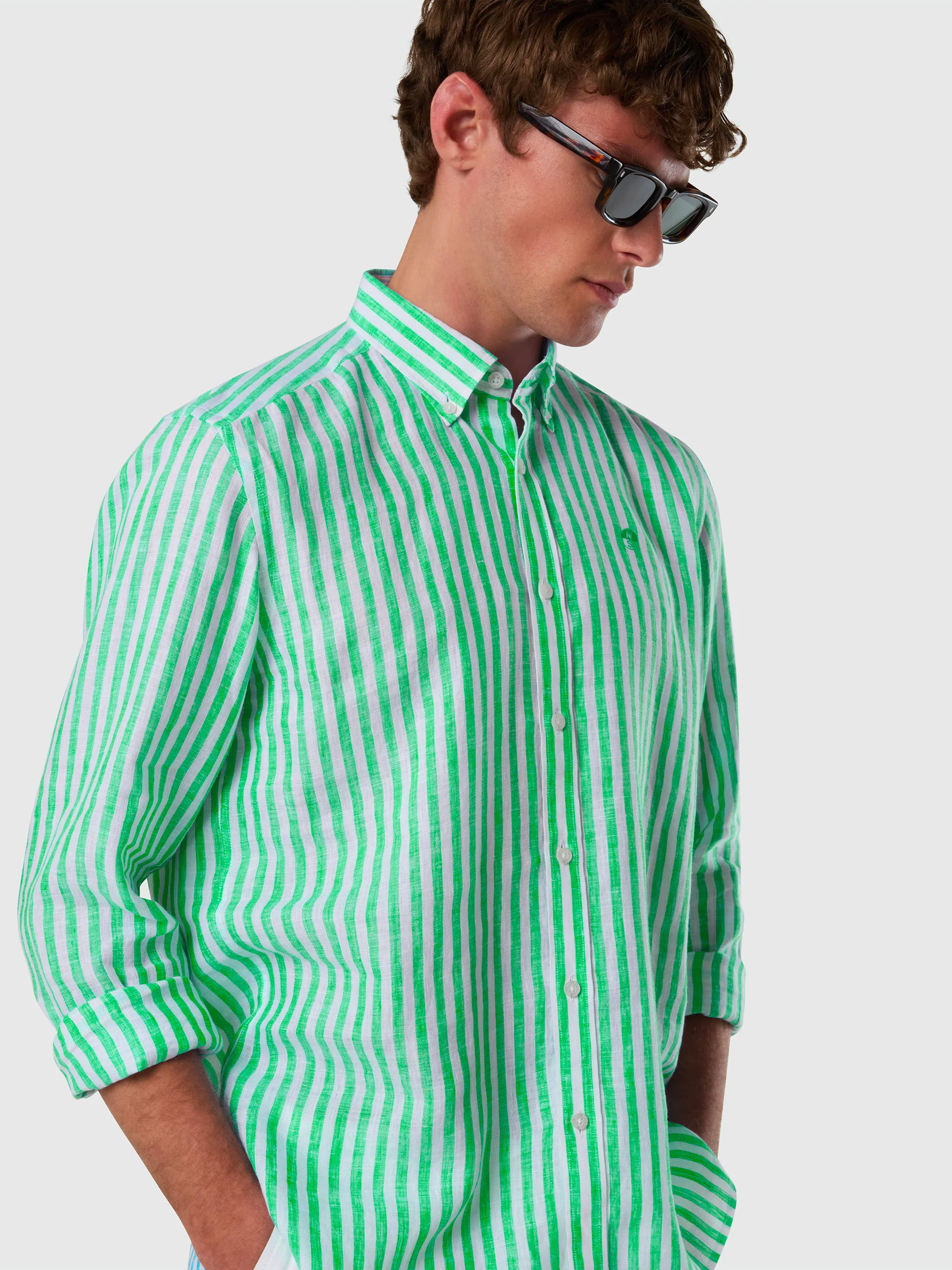 Bold striped linen shirt - Image 18