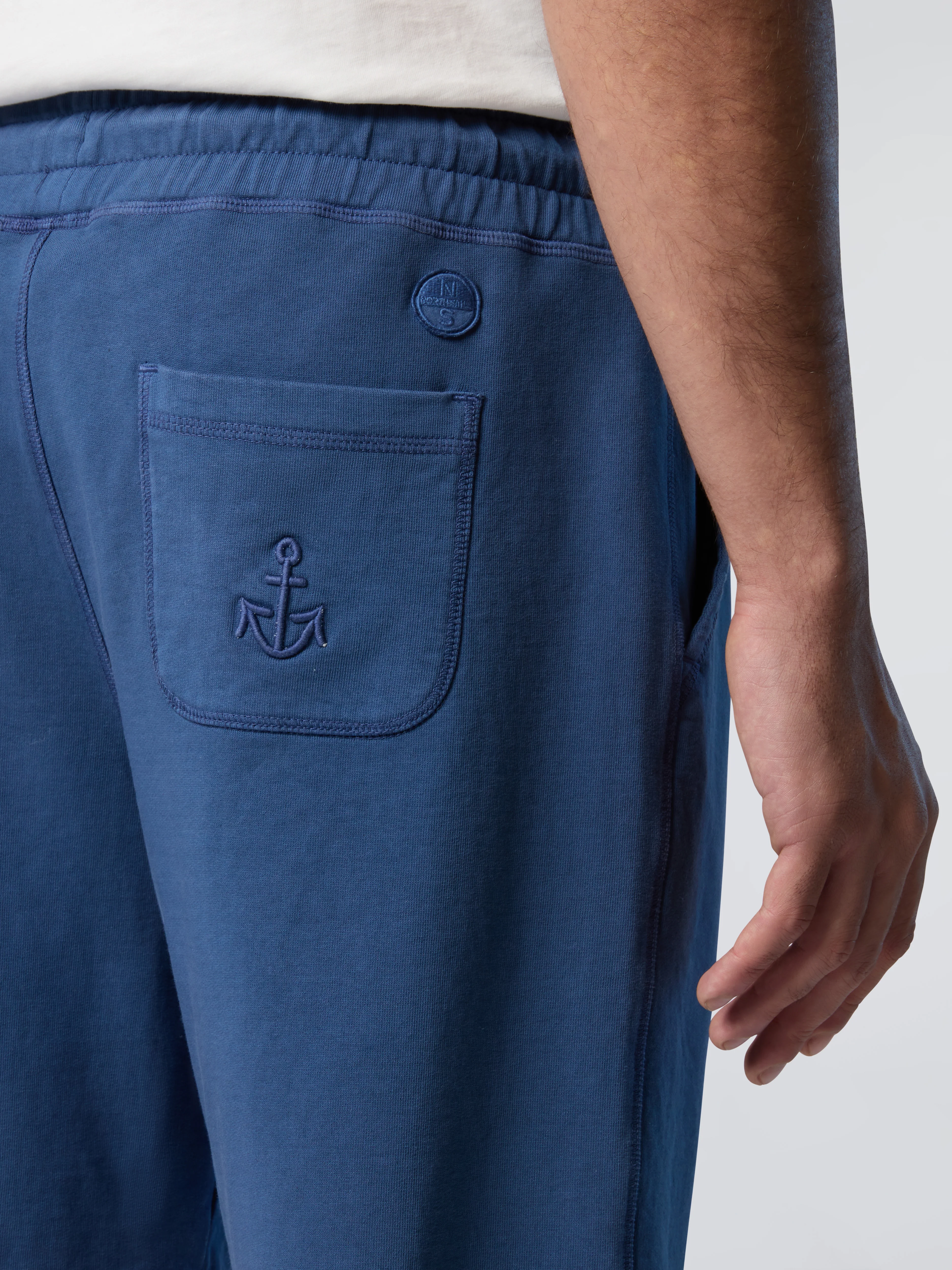 Sweat shorts with leg print - Image 12