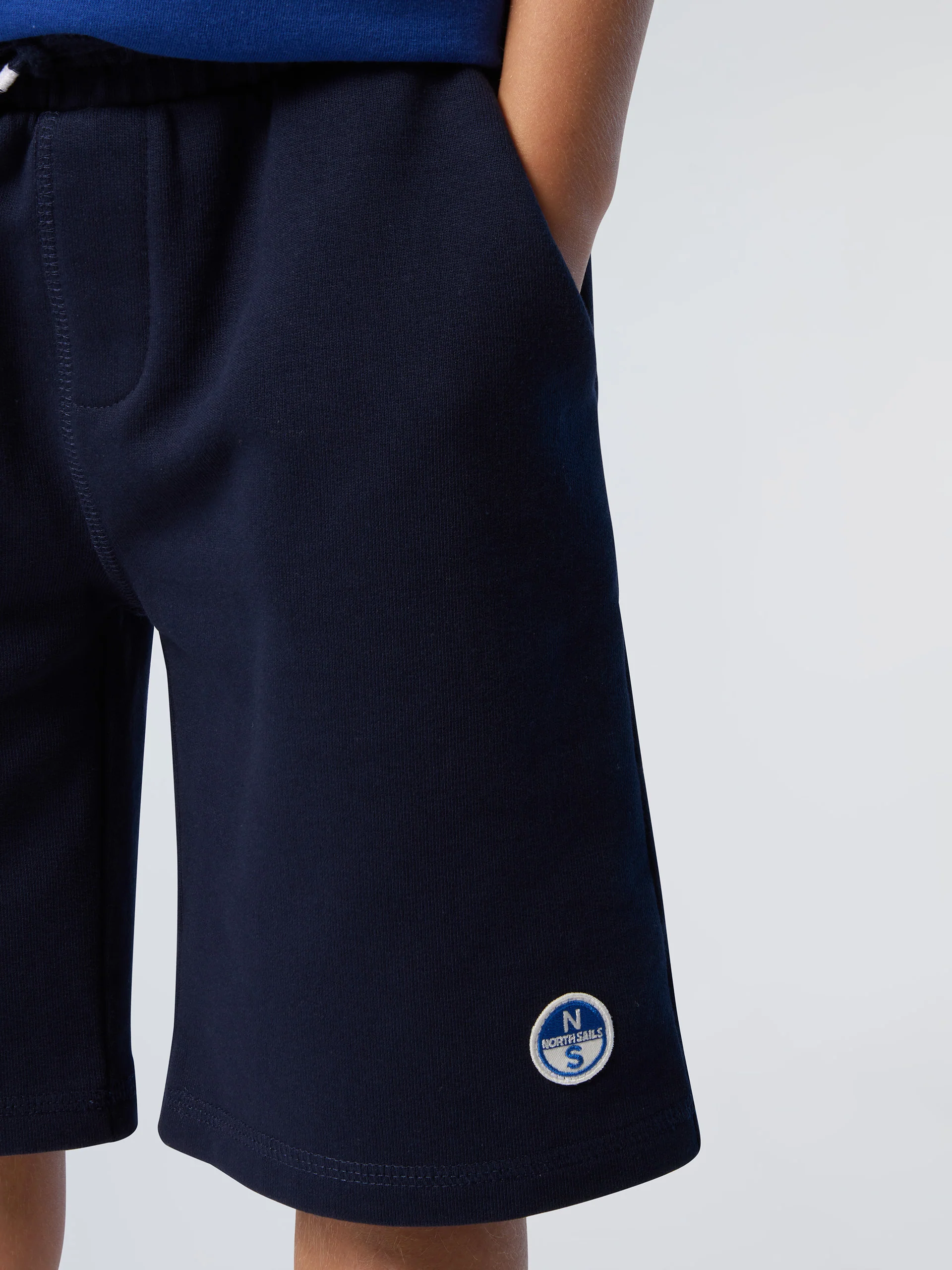 Sweat shorts with logo patch - Image 10