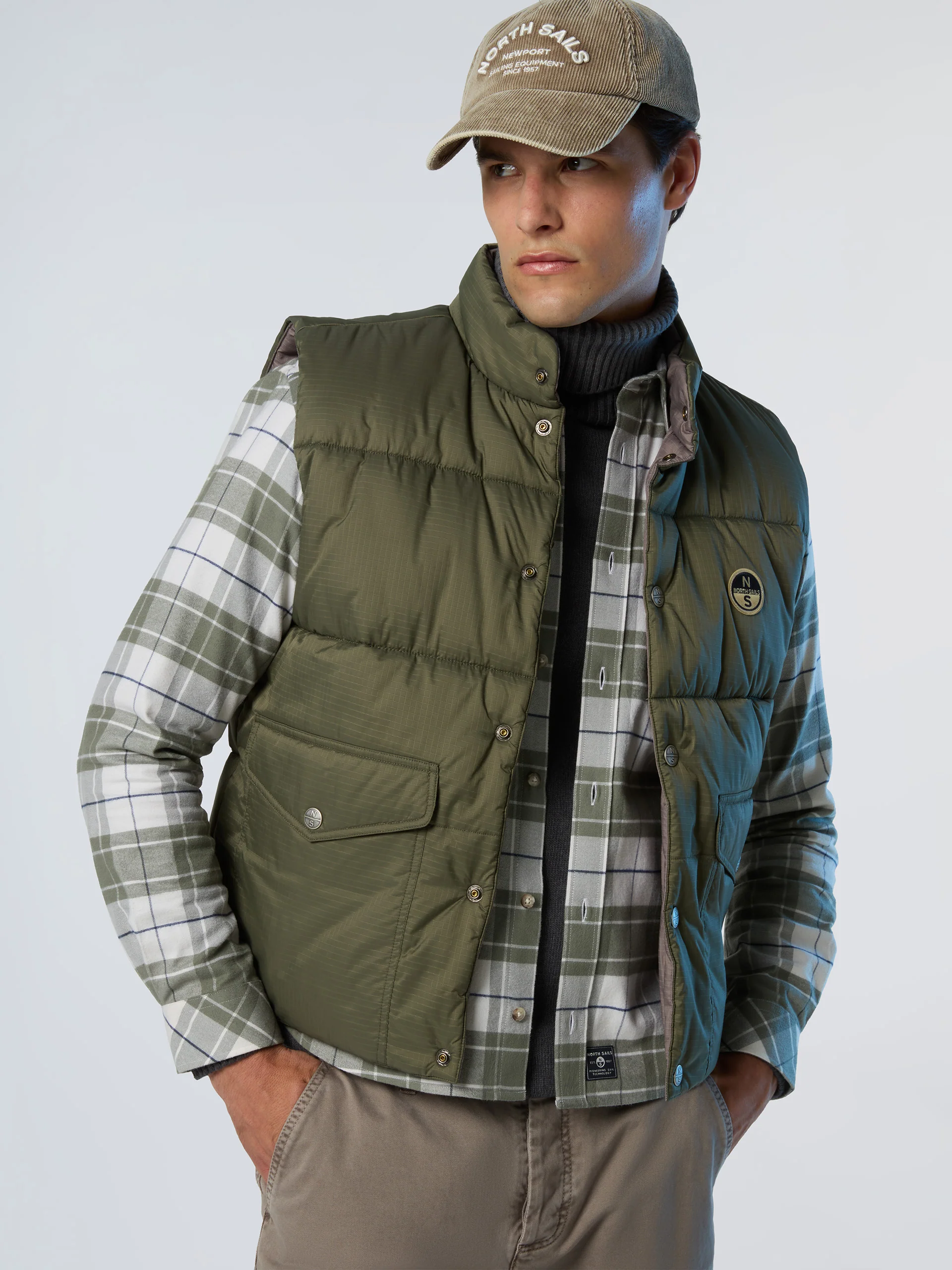Shot Reversible Vest - Image 11