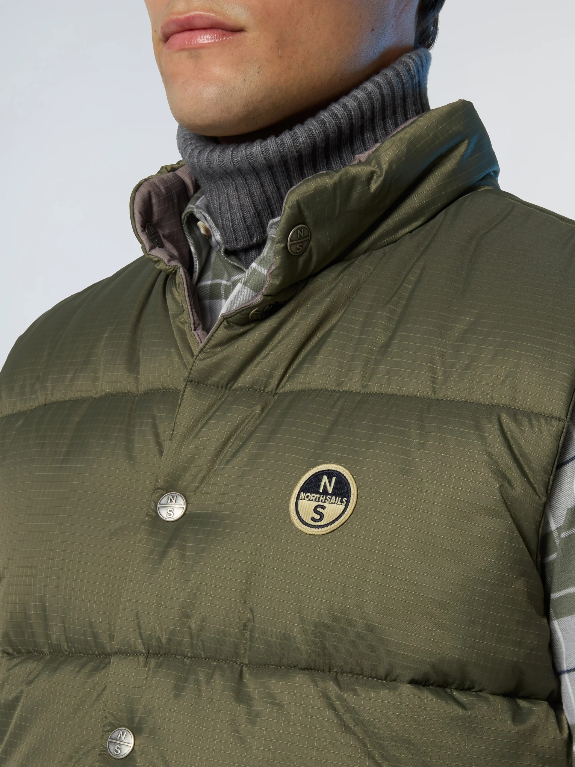 Shot Reversible Vest - Image 15